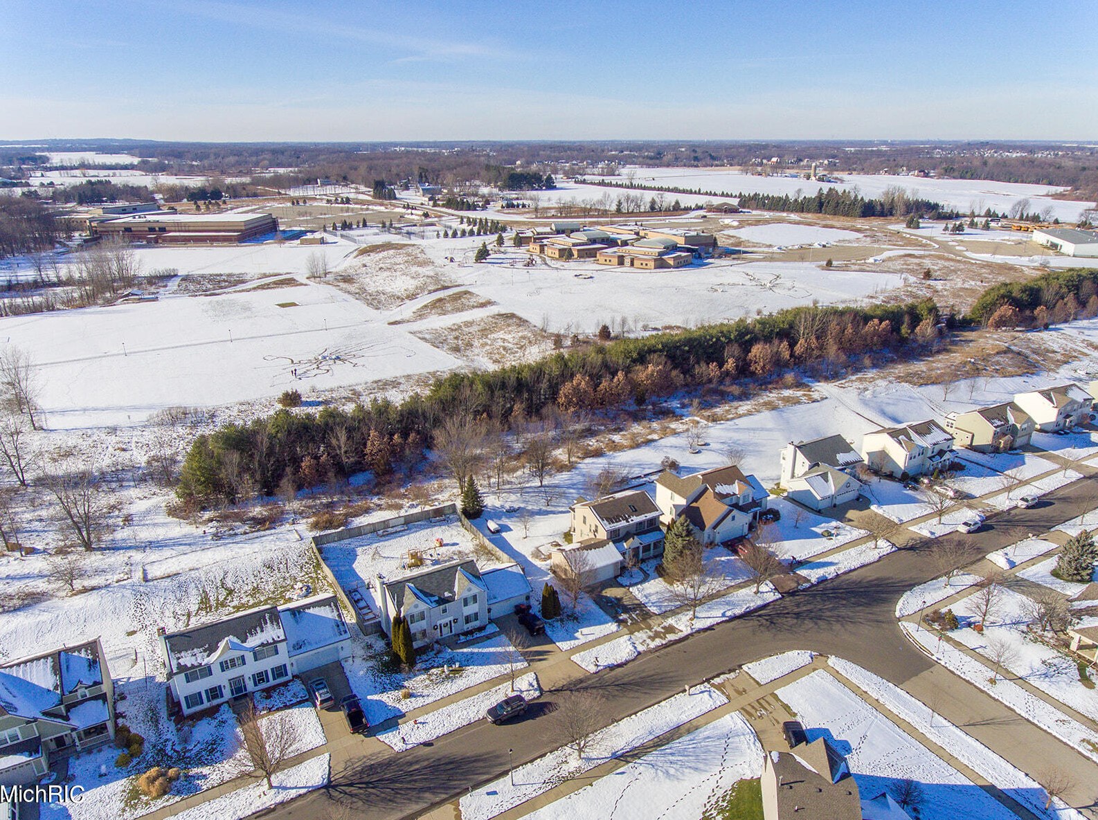 9027 Alanada Dr, Caledonia MI 49316-8455 exterior