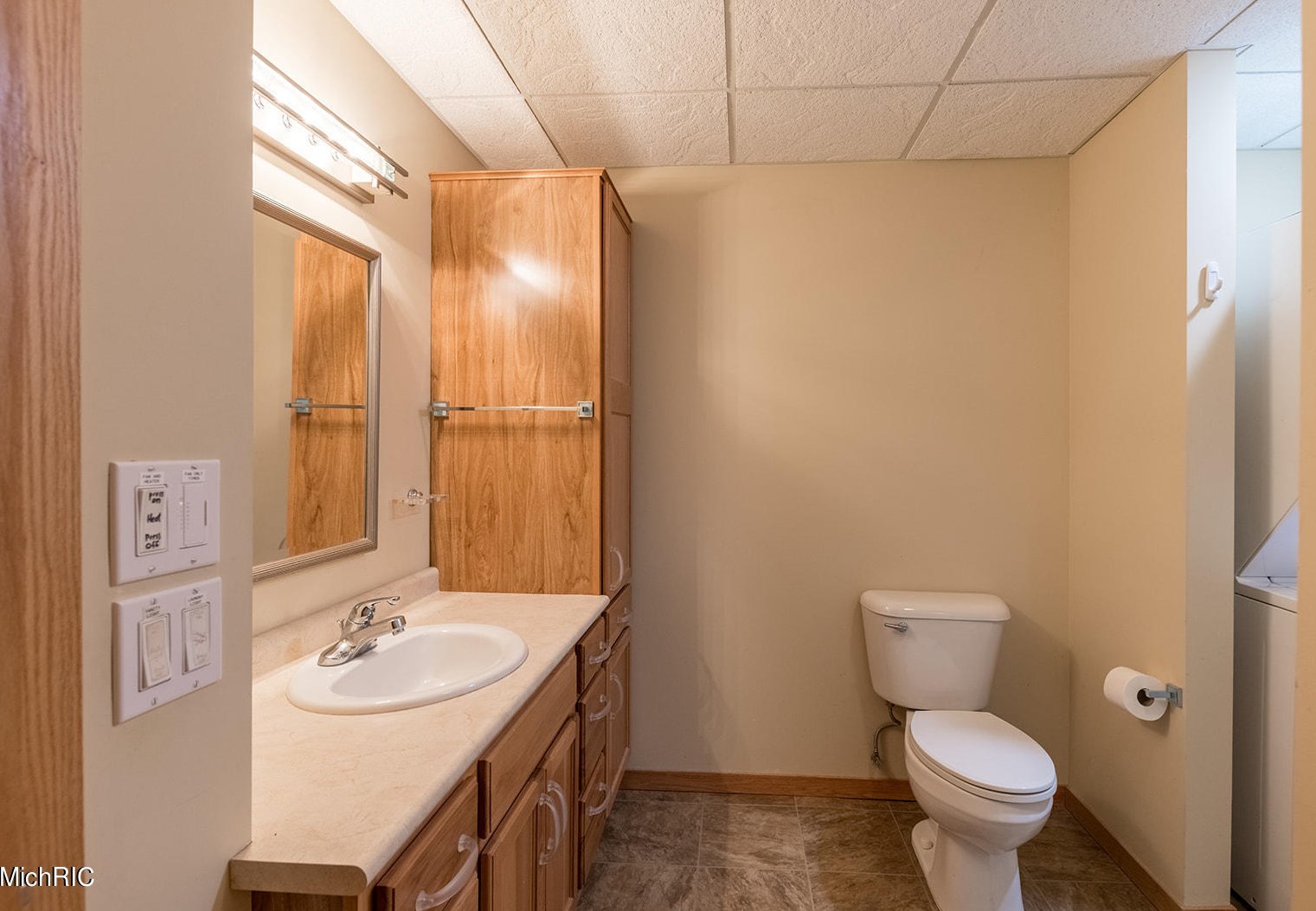 9027 Alanada Dr, Caledonia MI 49316-8455 exterior