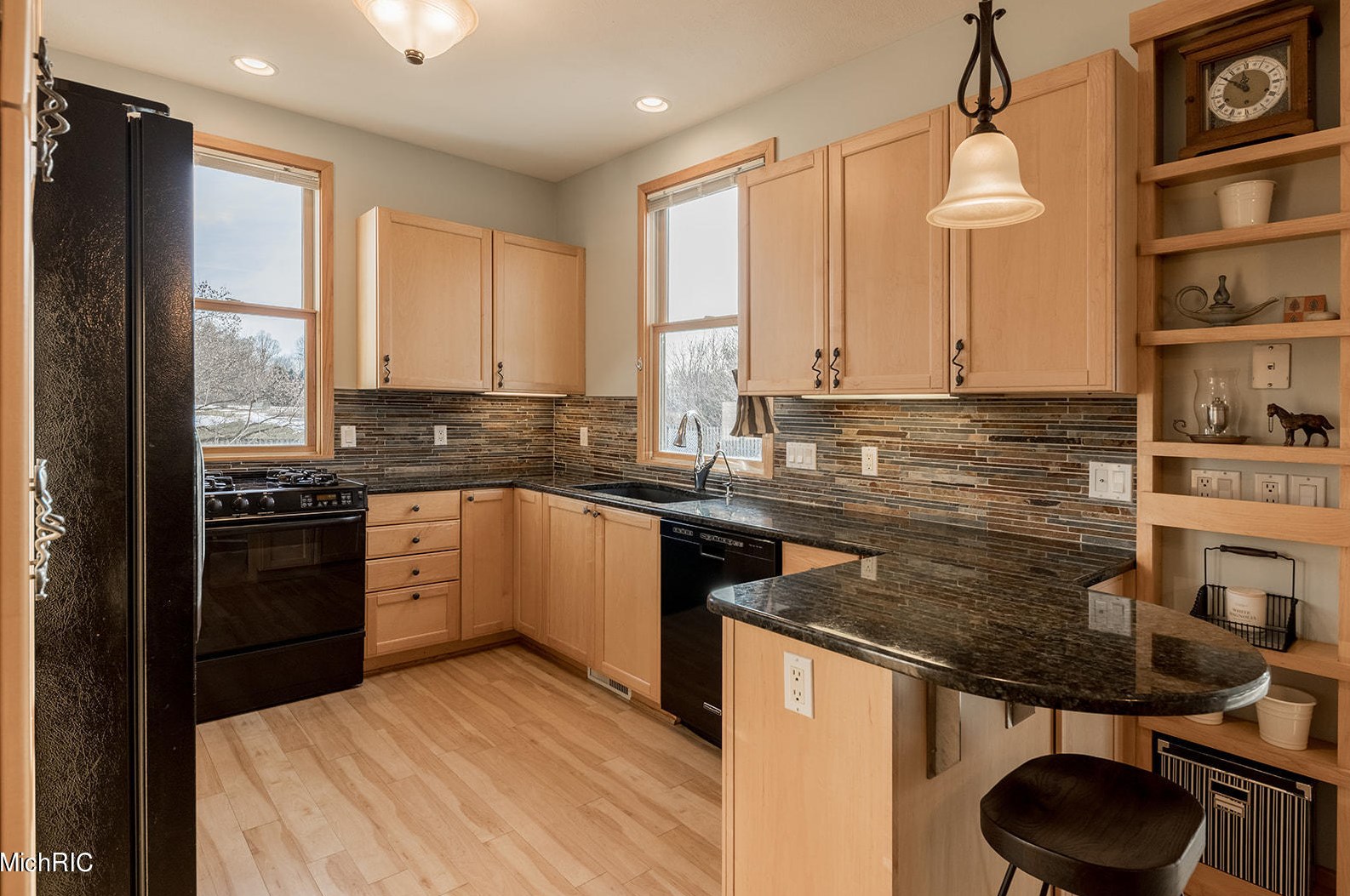 9027 Alanada Dr, Caledonia MI 49316-8455 exterior