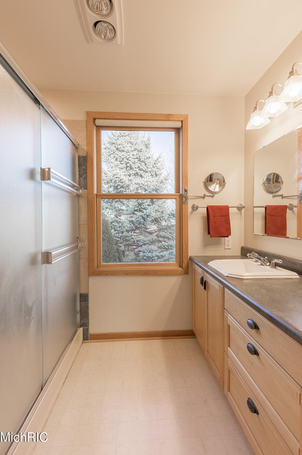 9027 Alanada Dr, Caledonia MI 49316-8455 exterior