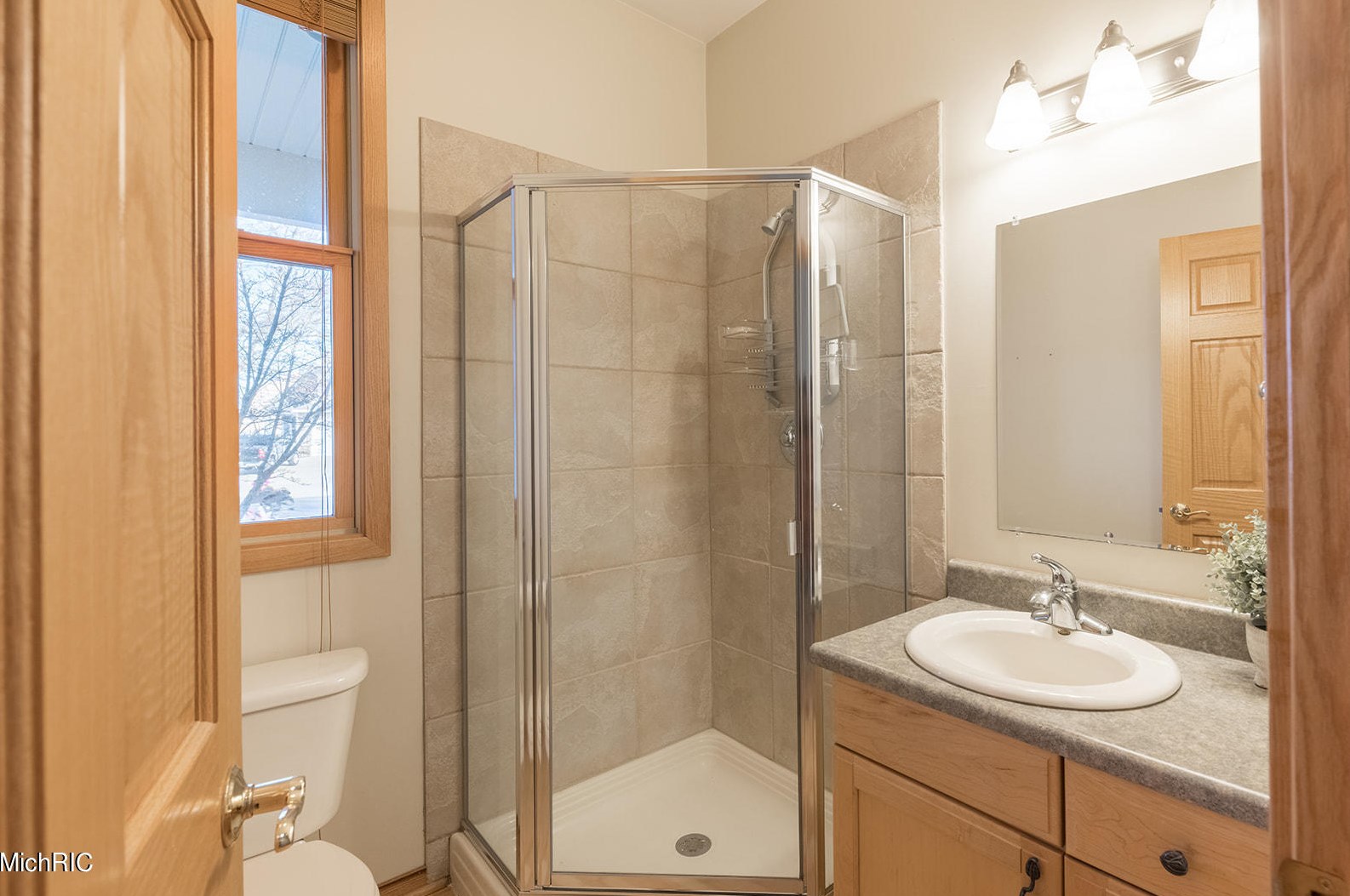 9027 Alanada Dr, Caledonia MI 49316-8455 exterior