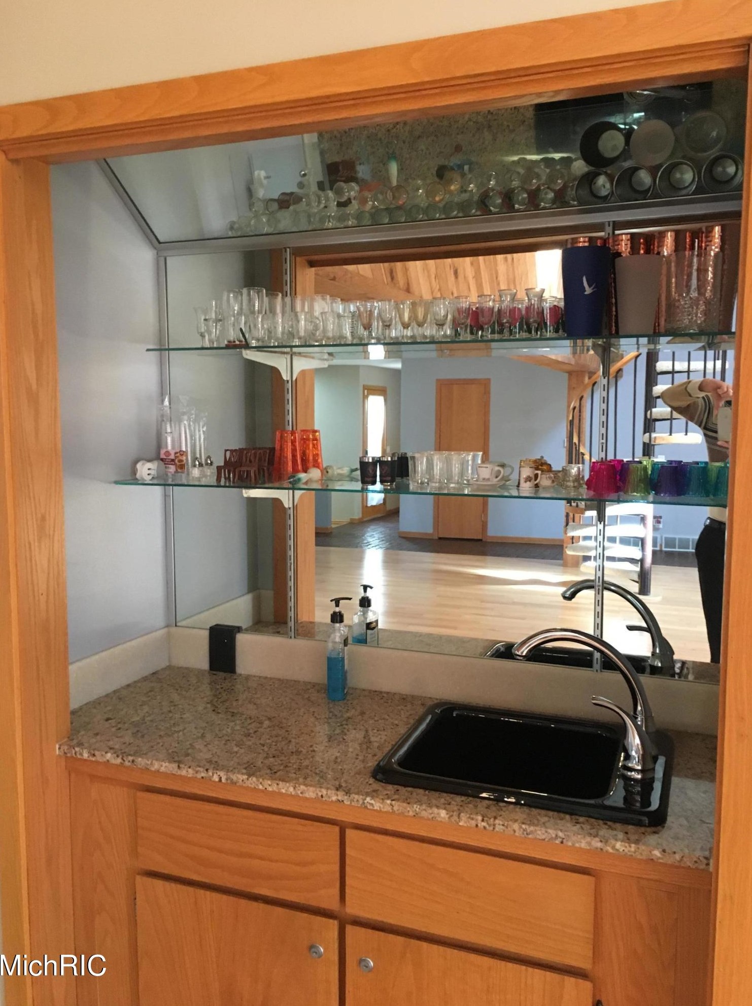 6912 Burlingame Ave, Byron Township MI 49315-9403 exterior