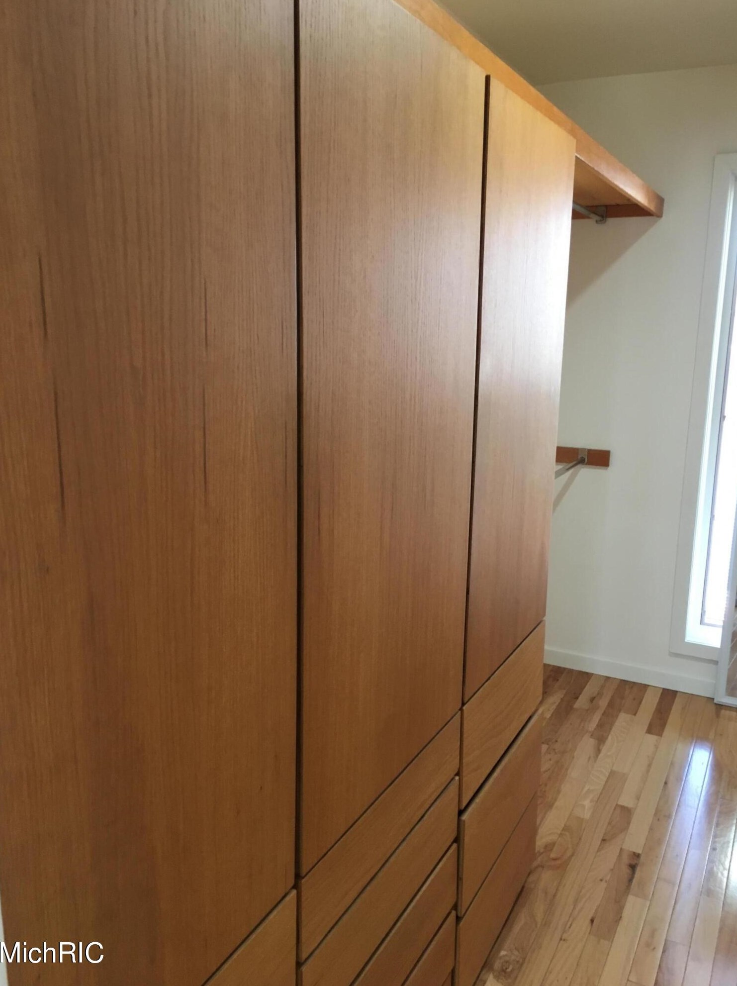 6912 Burlingame Ave, Byron Township MI 49315-9403 exterior