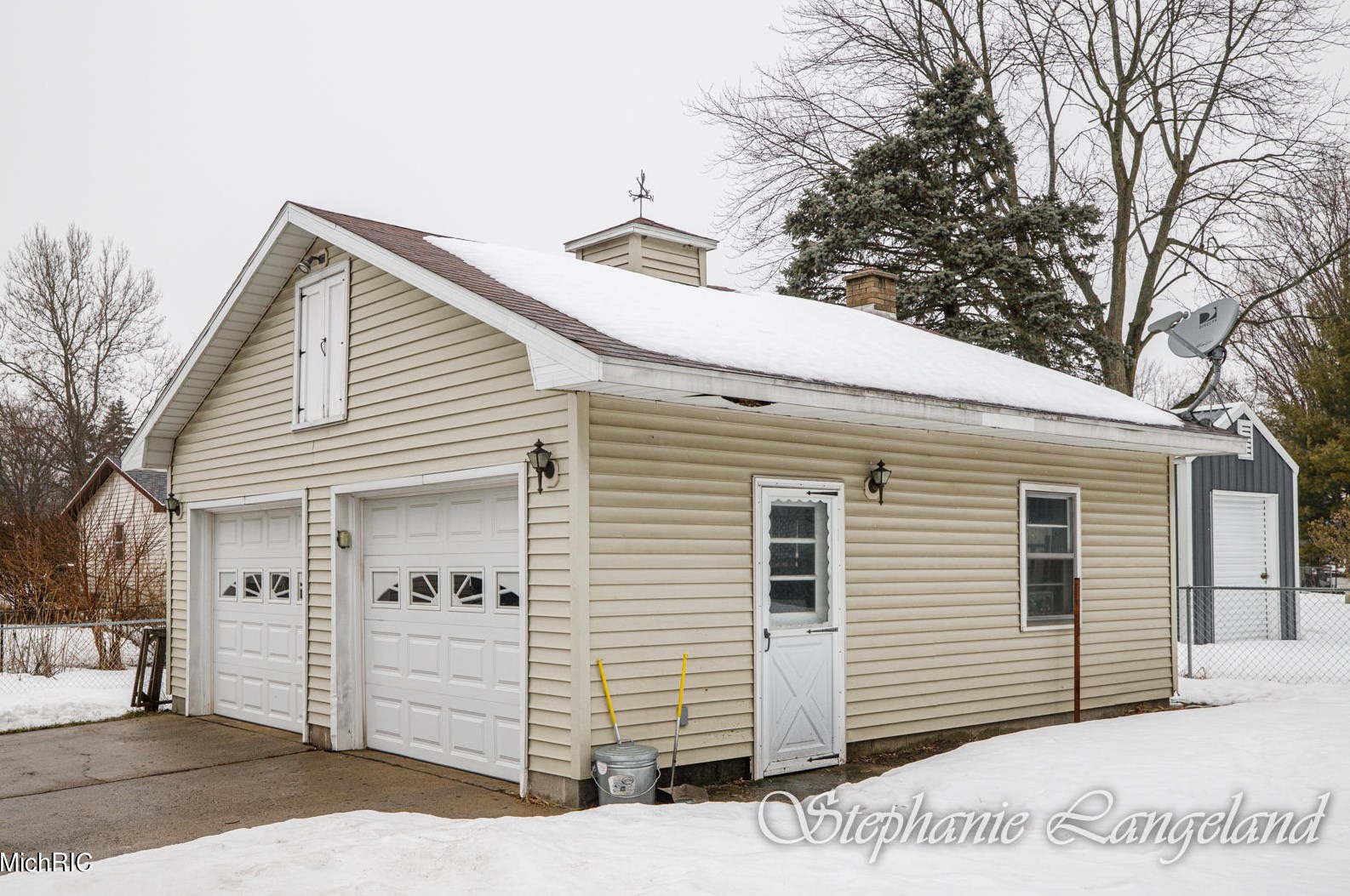 2665 Garfield Ave, Grand Rapids MI 49504-5044 exterior