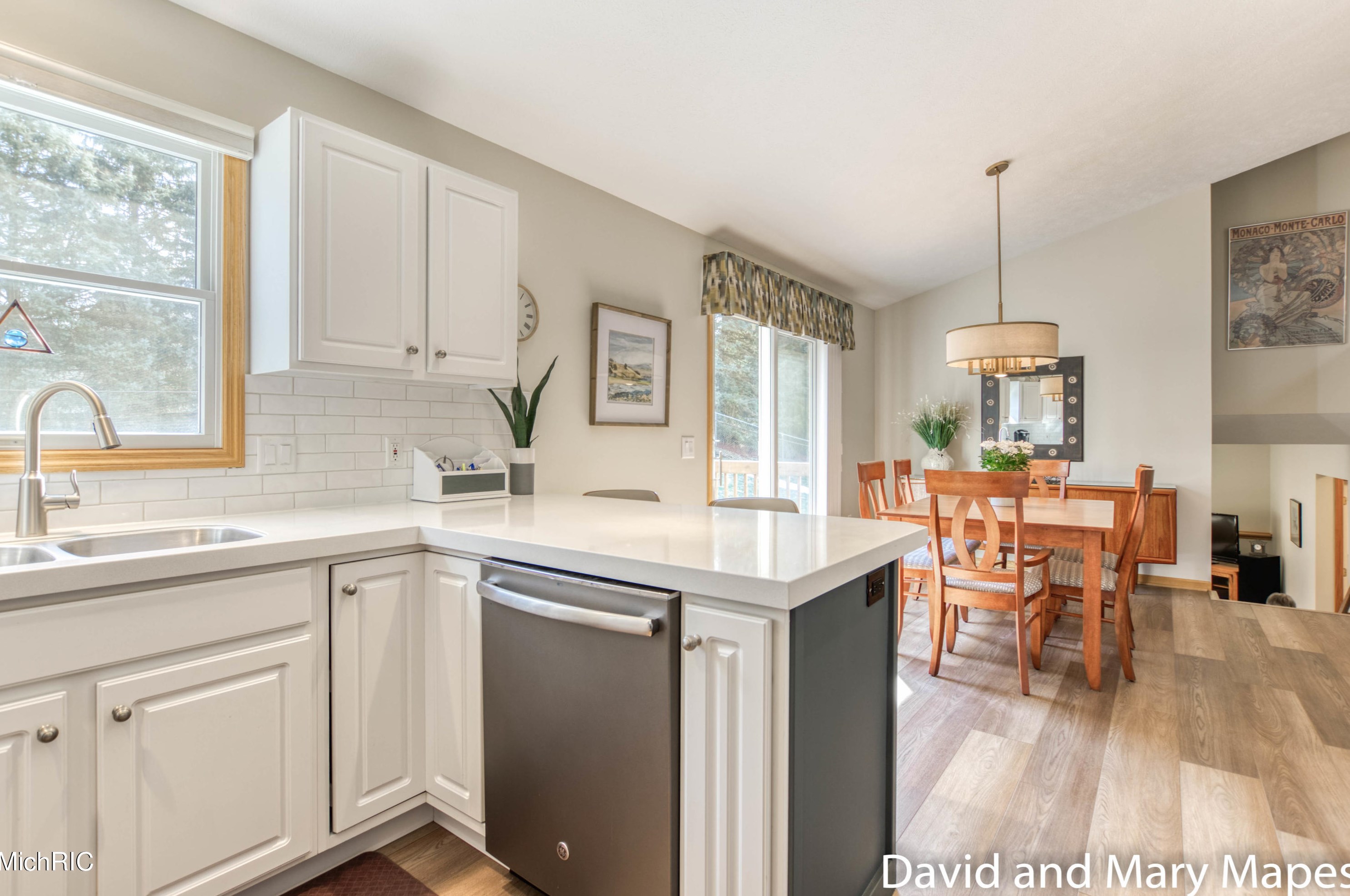 2614 Santigo Ave, Grand Rapids MI 49546-8503 exterior