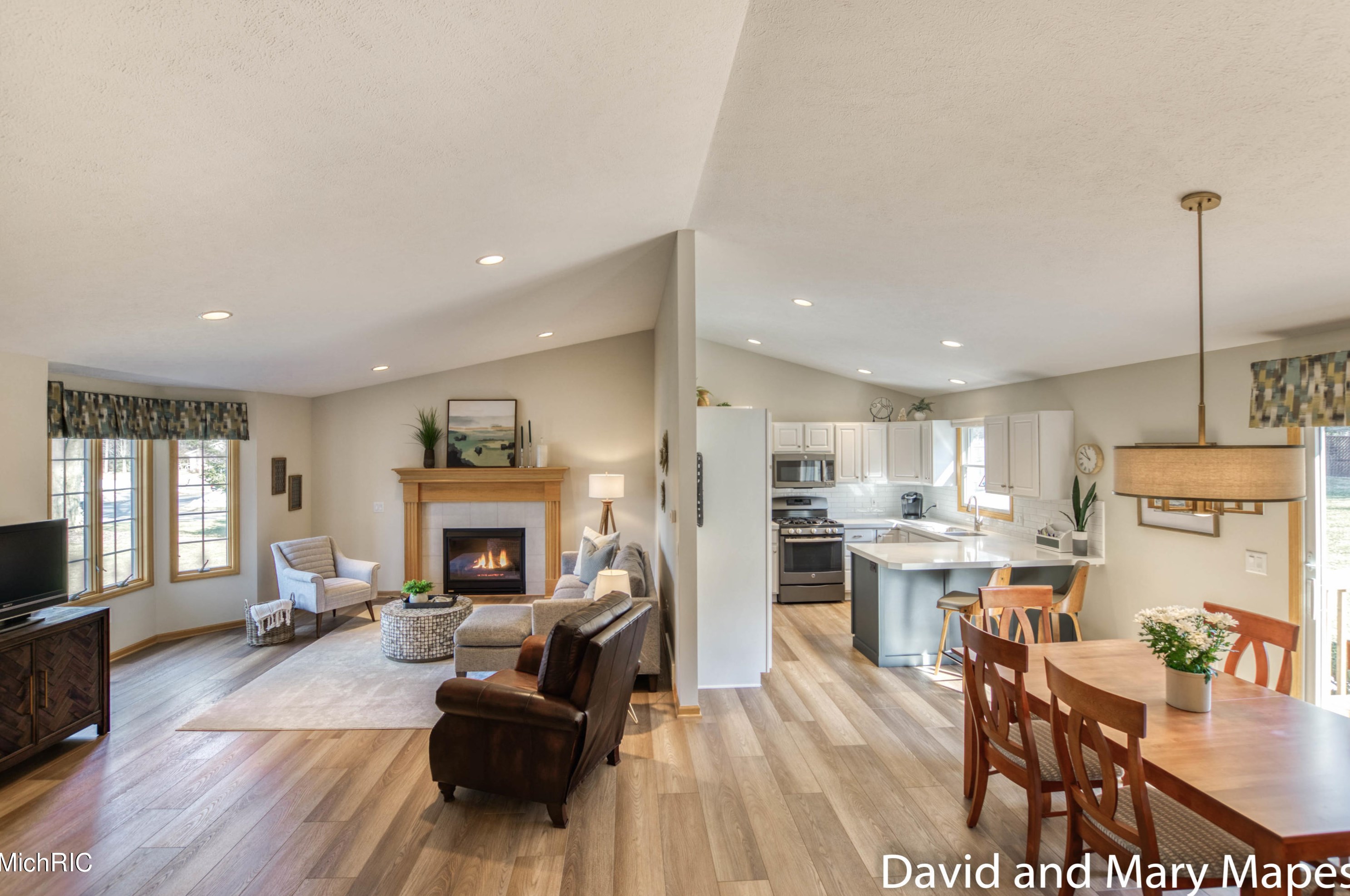 2614 Santigo Ave, Grand Rapids MI 49546-8503 exterior