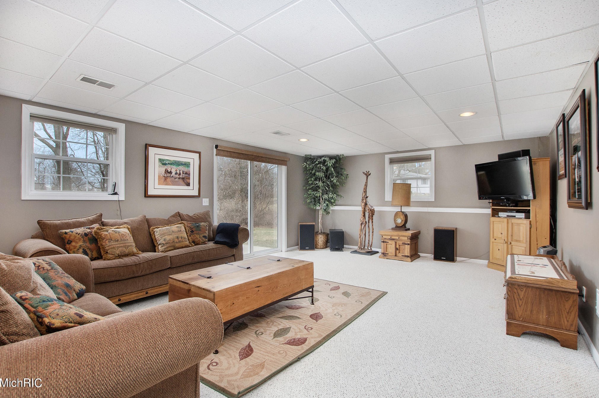 16100 Louis Ln, Spring Lake MI 49456-2200 exterior