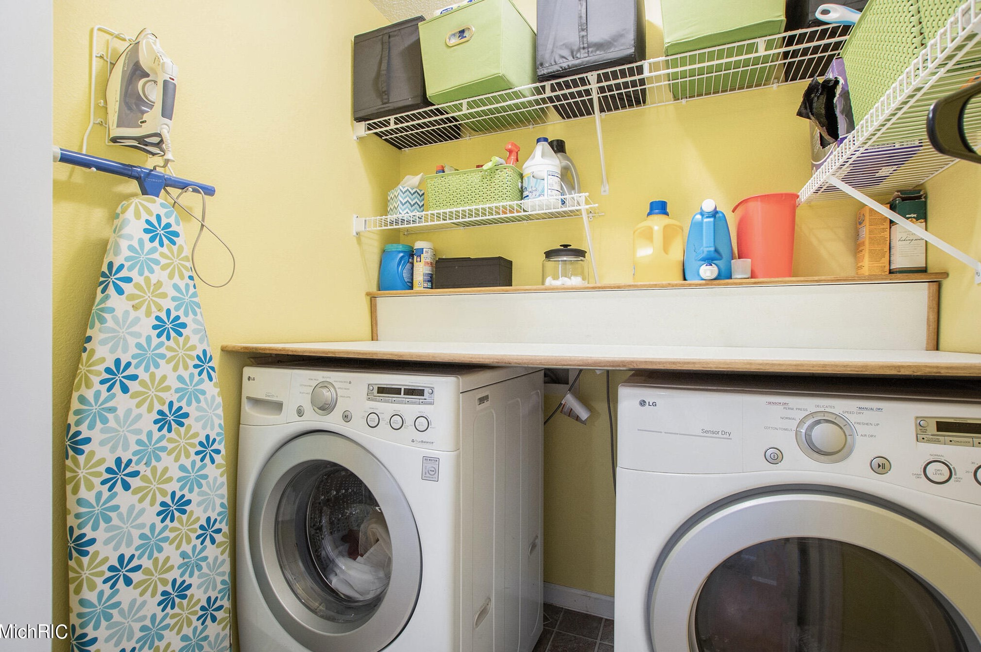 16100 Louis Ln, Spring Lake MI 49456-2200 exterior