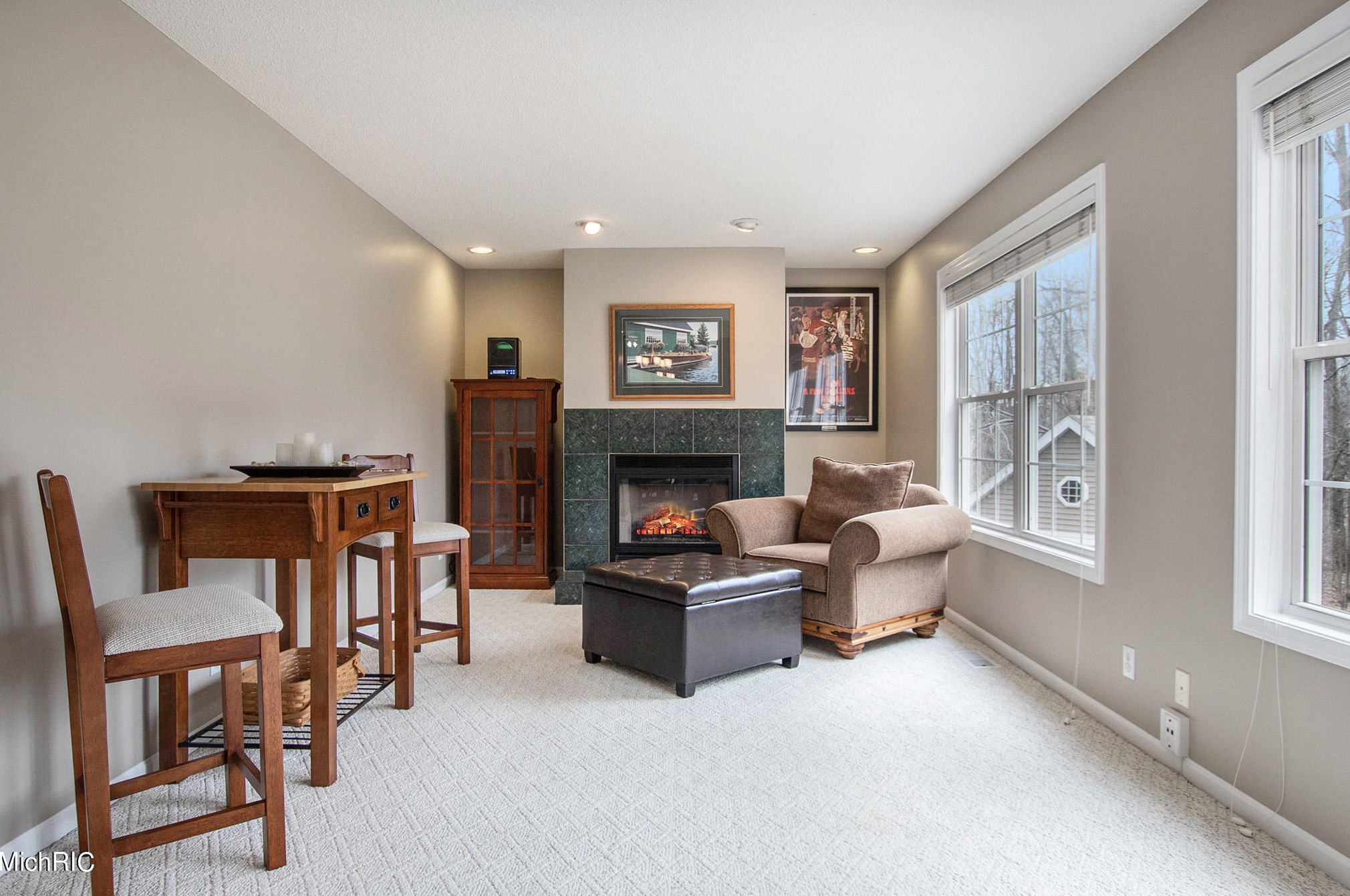 16100 Louis Ln, Spring Lake MI 49456-2200 exterior