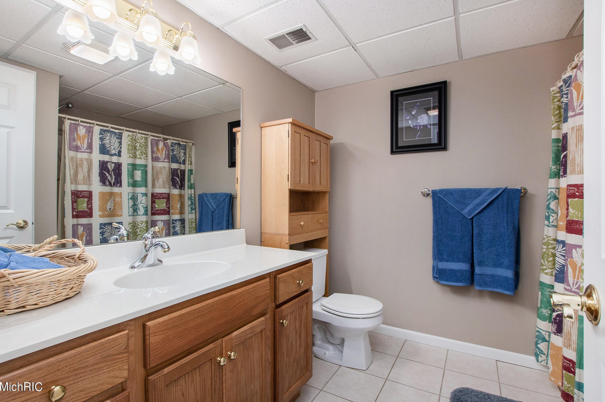 16100 Louis Ln, Spring Lake MI 49456-2200 exterior