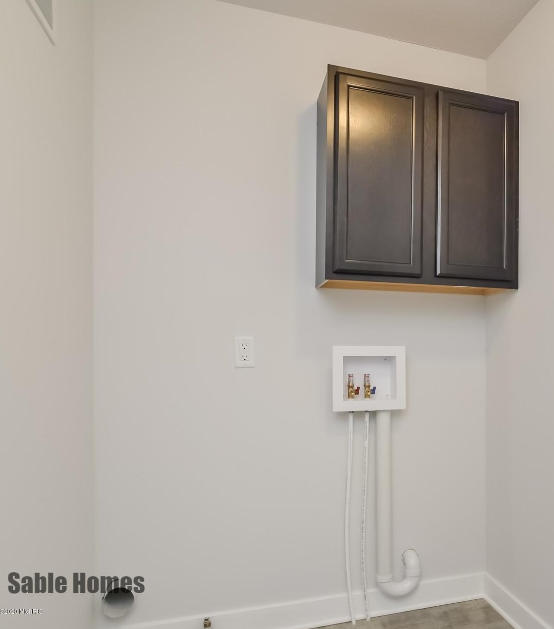 11787 Crystal Rdg Dr, Sparta MI 49345-8118 exterior