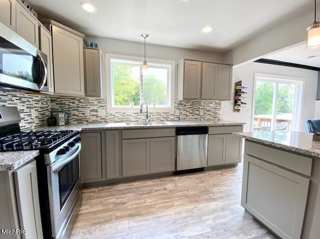 11787 Crystal Rdg Dr, Sparta MI 49345-8118 exterior