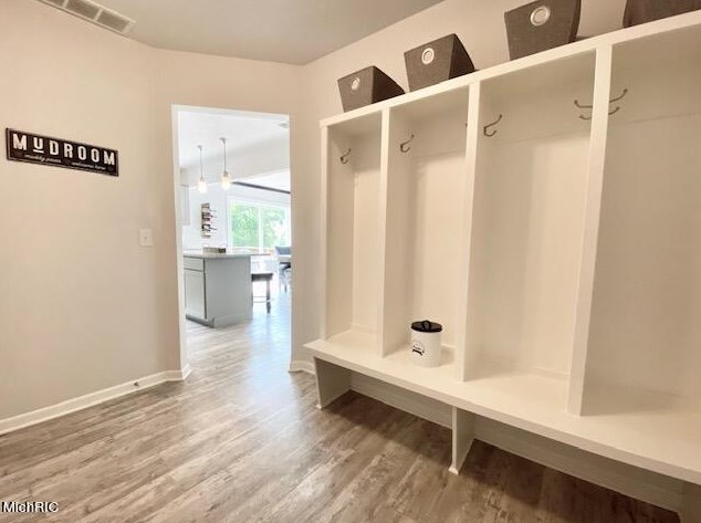 11787 Crystal Rdg Dr, Sparta MI 49345-8118 exterior