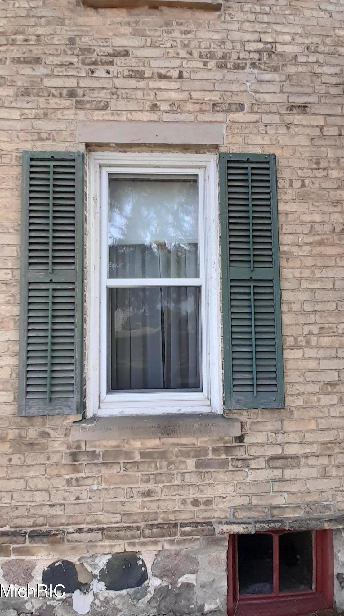 202 Main St, Stanton MI  48888-9690 exterior