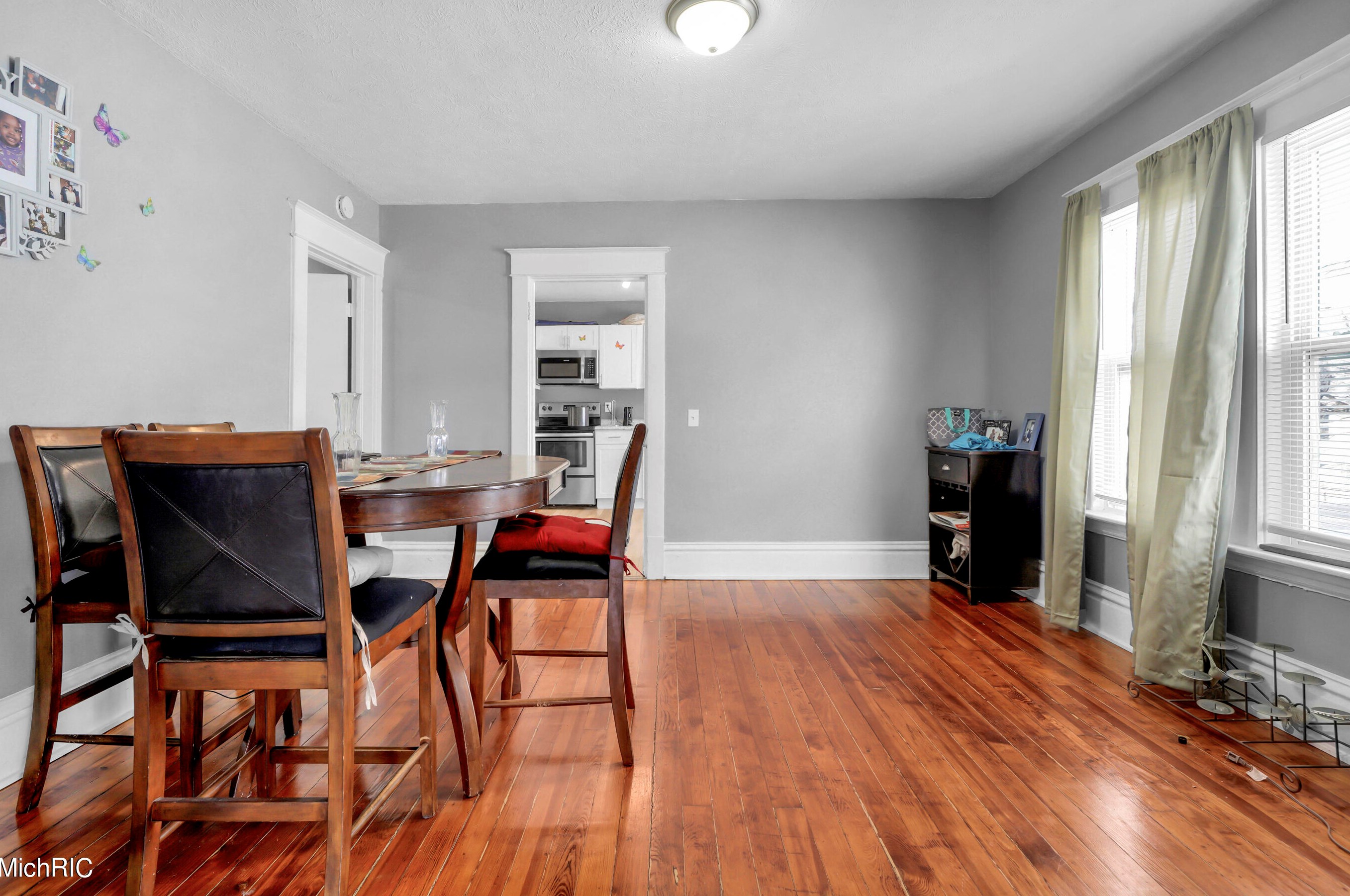 616 Liberty St, Grand Rapids MI 49503-8067 exterior