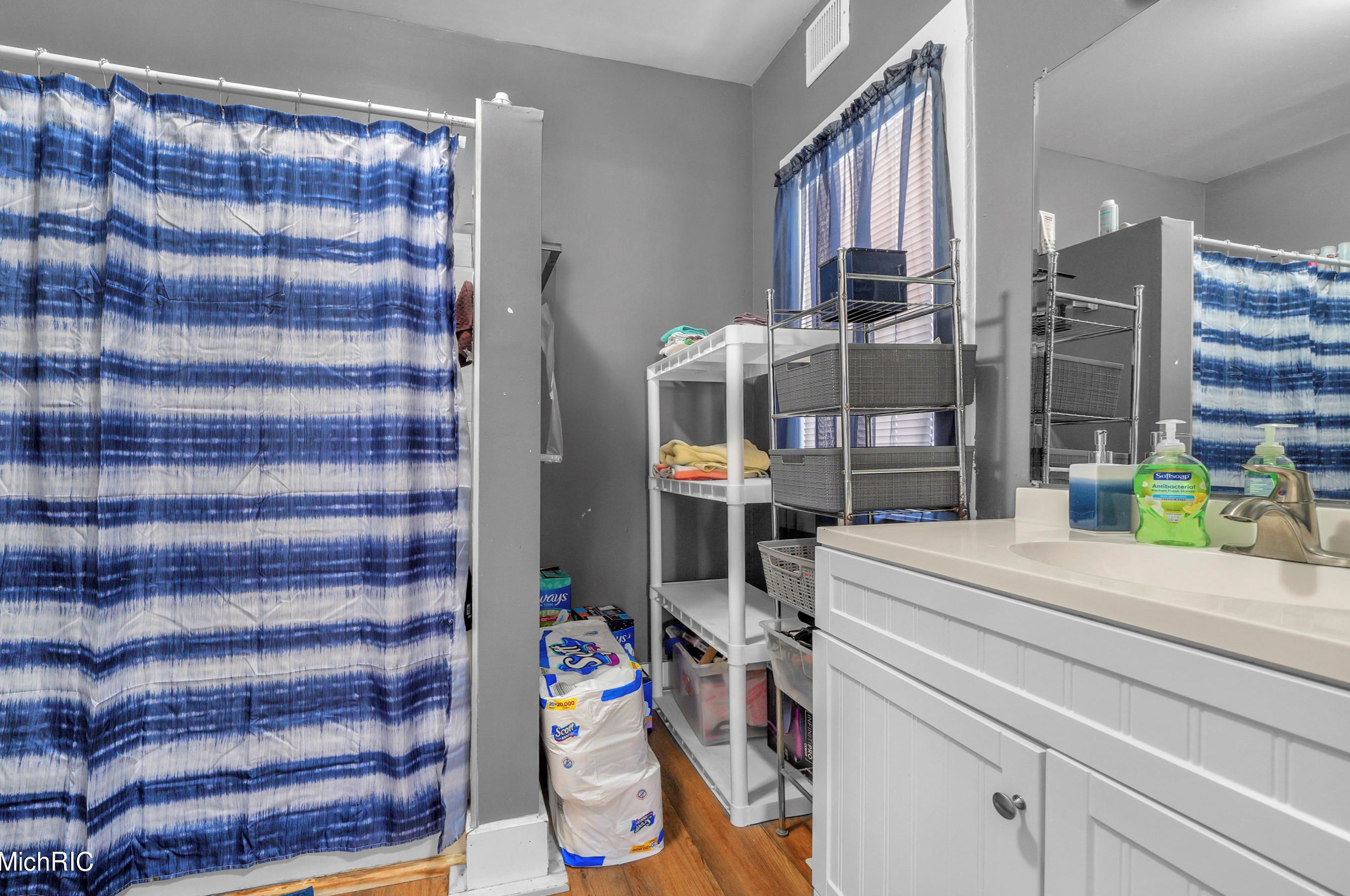 616 Liberty St, Grand Rapids MI 49503-8067 exterior