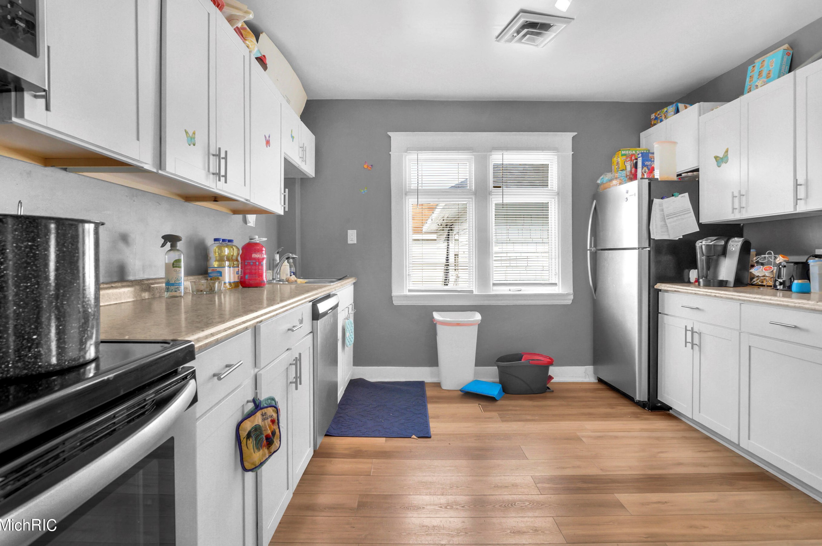 616 Liberty St, Grand Rapids MI 49503-8067 exterior