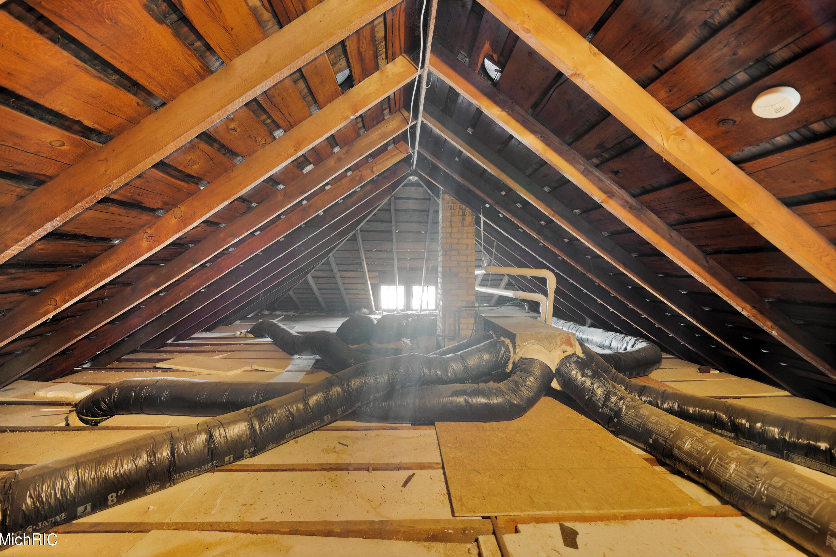 616 Liberty St, Grand Rapids MI 49503-8067 exterior