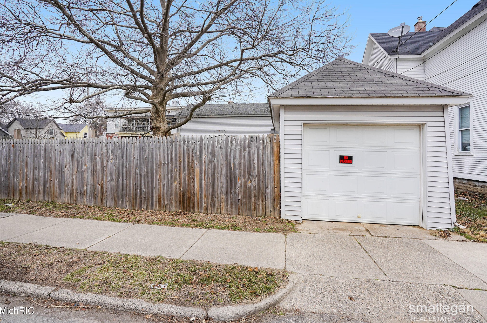 662 Fremont Ave, Grand Rapids MI 49504-4314 exterior