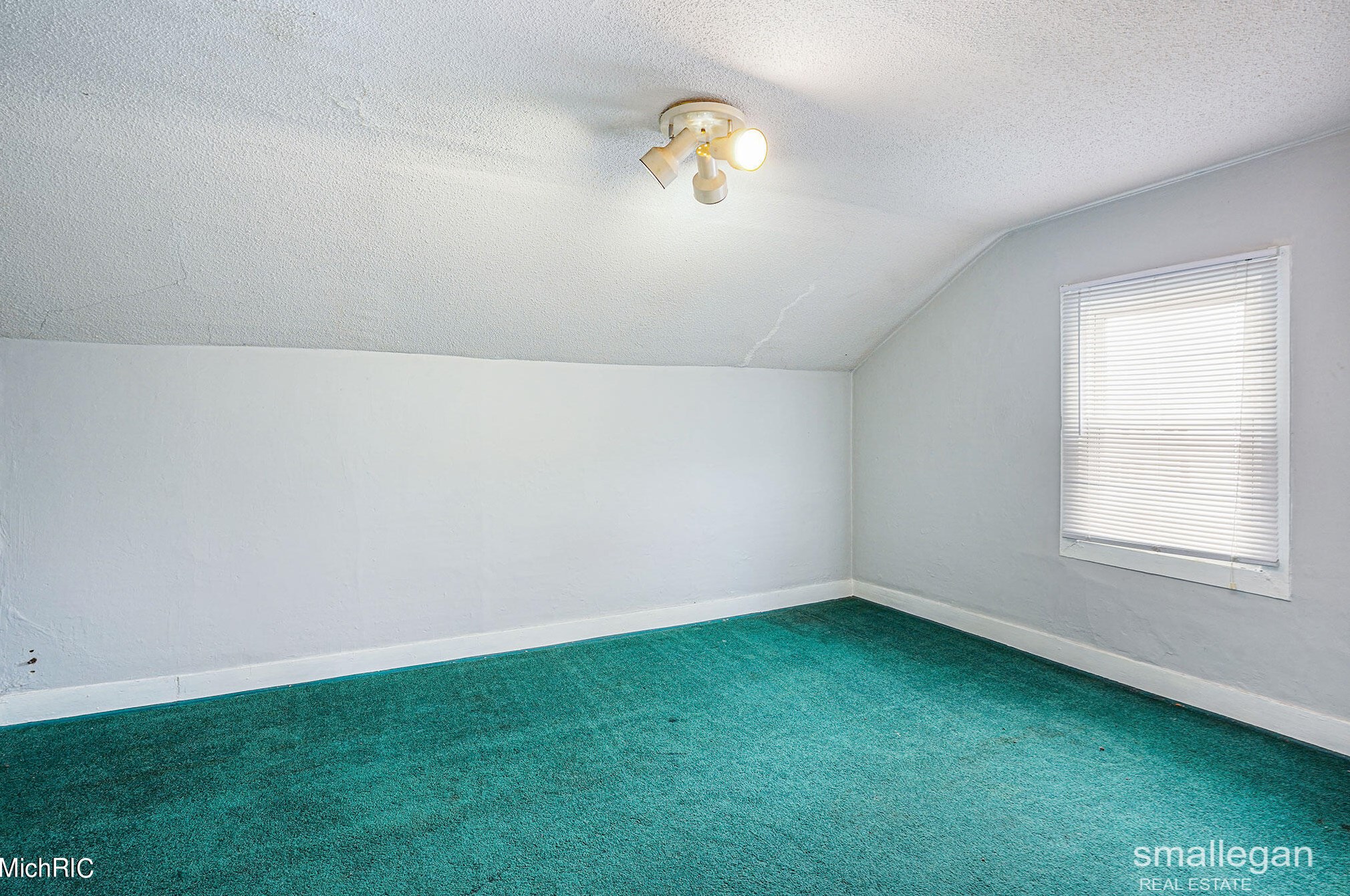 662 Fremont Ave, Grand Rapids MI 49504-4314 exterior