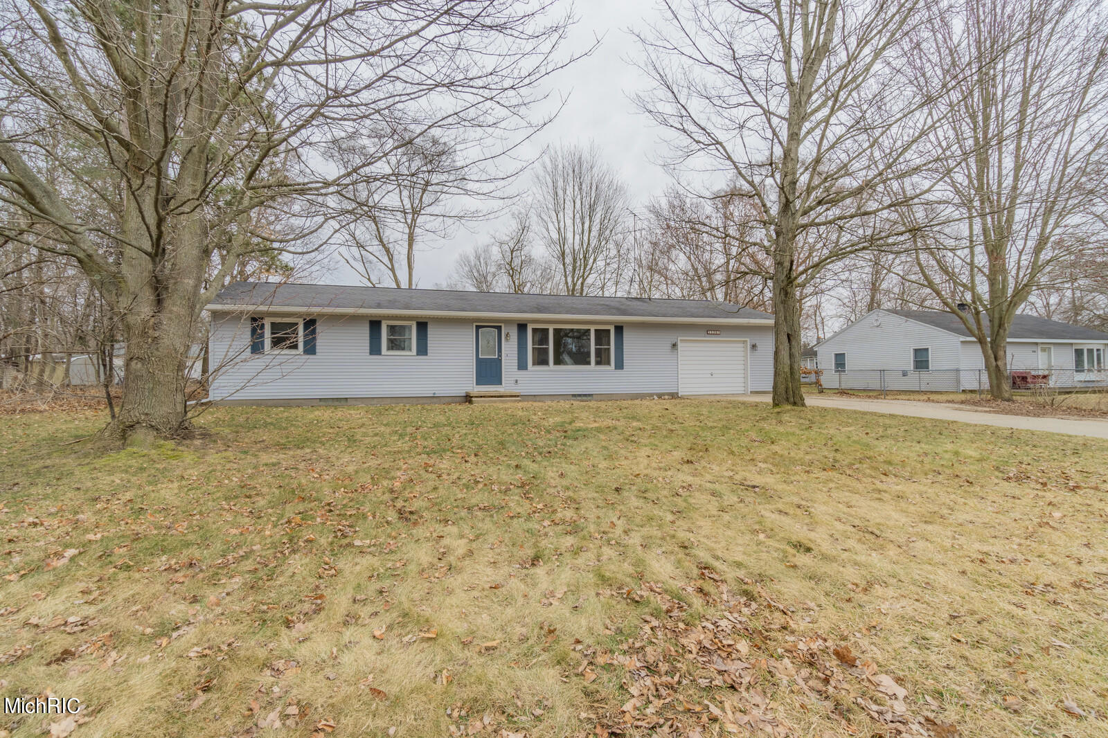 3326 Raffie St Muskegon Mi 49444 Mls 21008384 Coldwell Banker