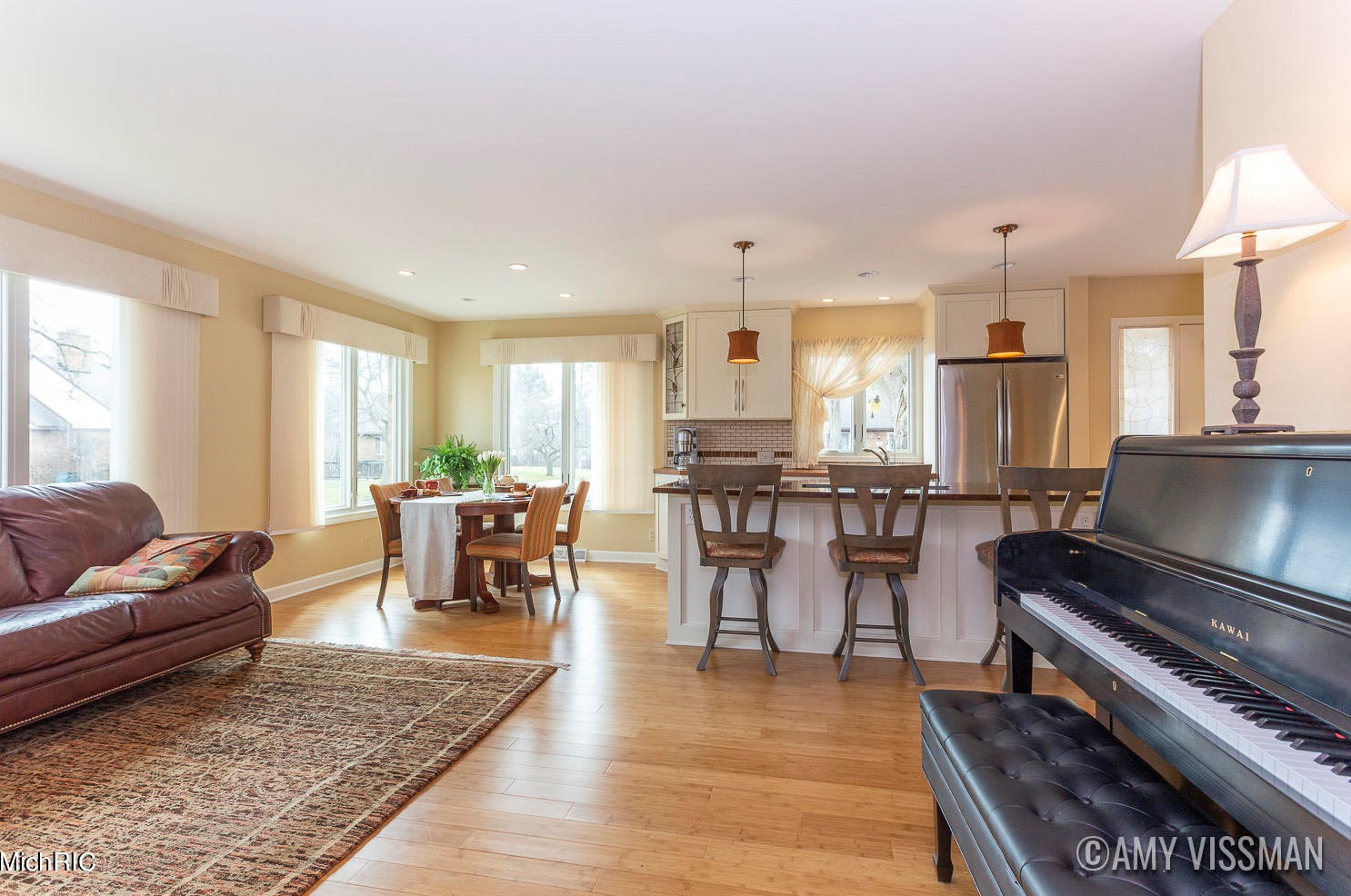 2335 Radcliff Vlg Dr, Grand Rapids MI 49546-5758 exterior