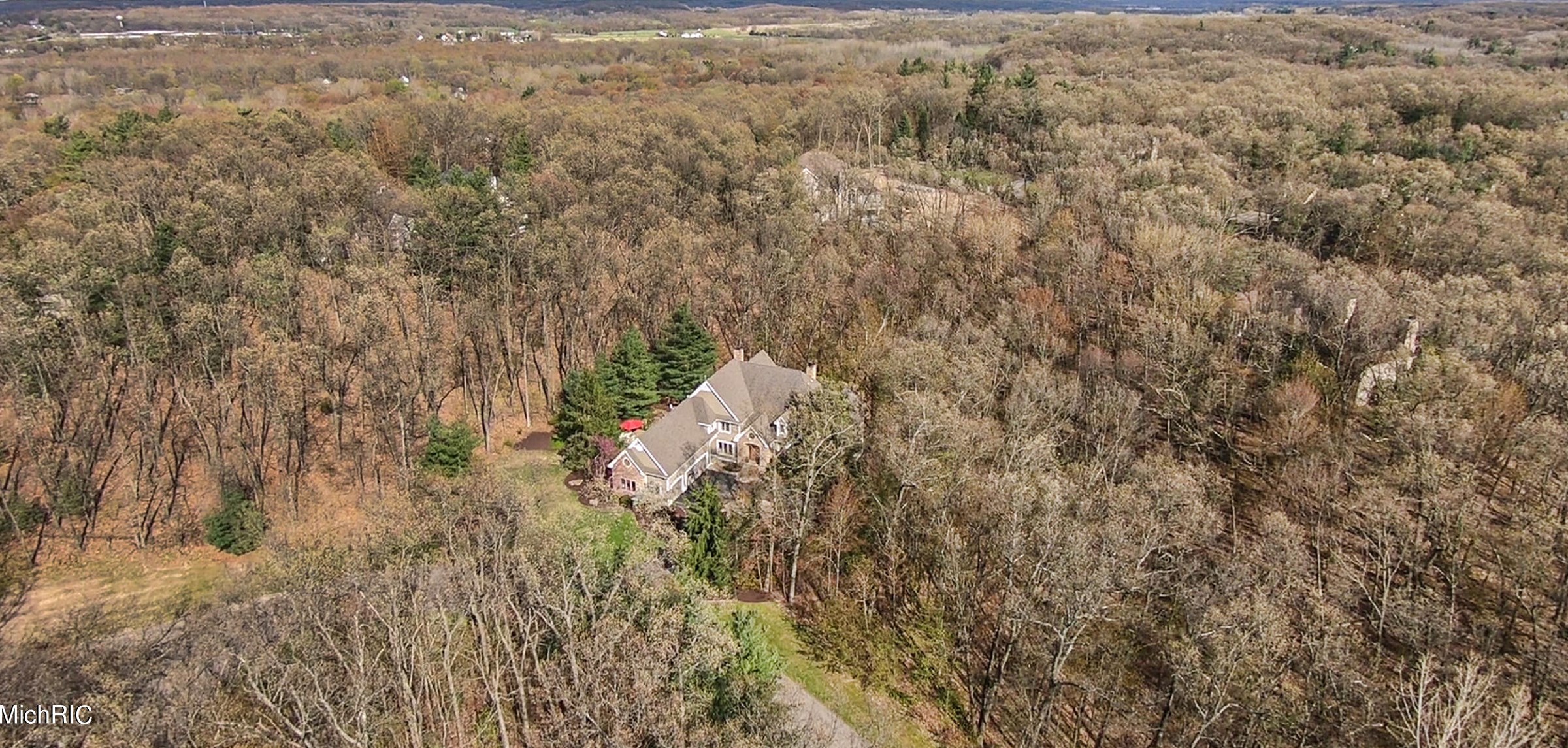 4655 Catamount Trl, Ada MI 49301-8658 exterior