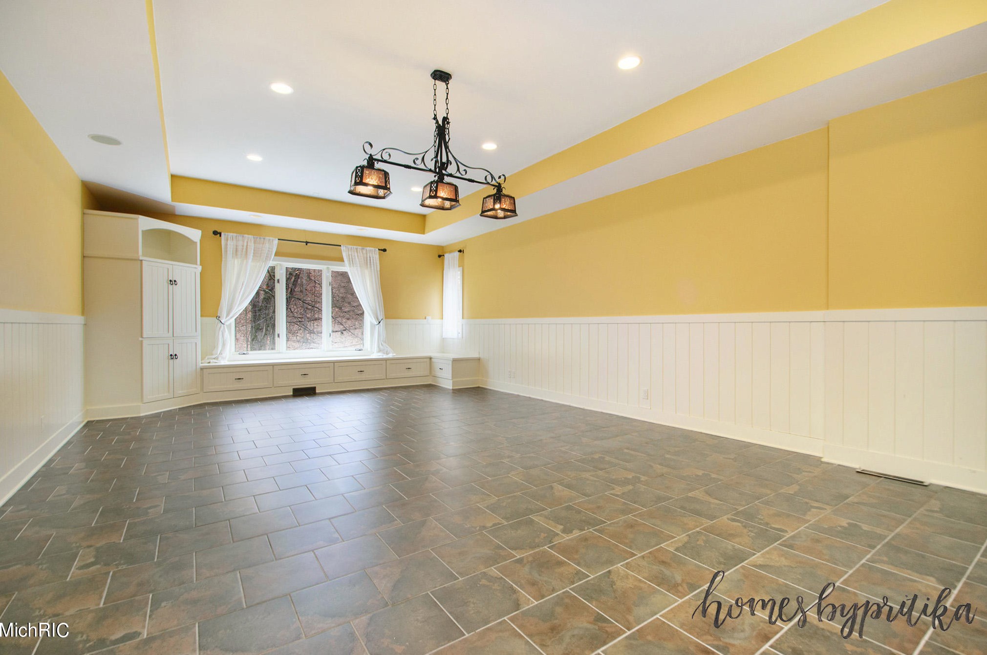 4655 Catamount Trl, Ada MI 49301-8658 exterior