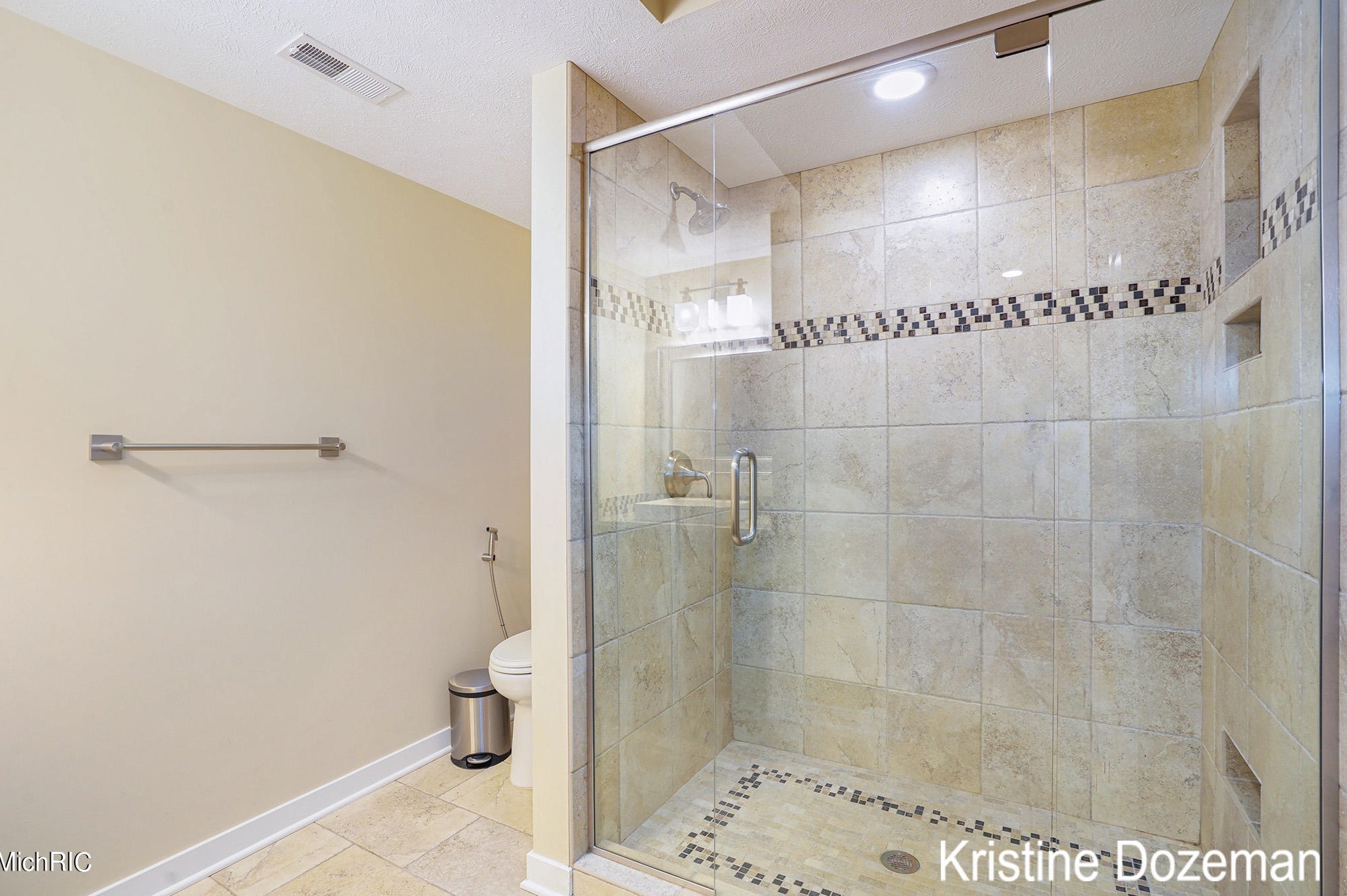 3081 Pickford Dr, Ada MI 49301-8344 exterior