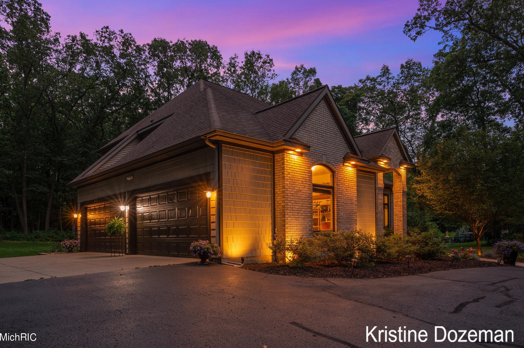 3081 Pickford Dr, Ada MI 49301-8344 exterior