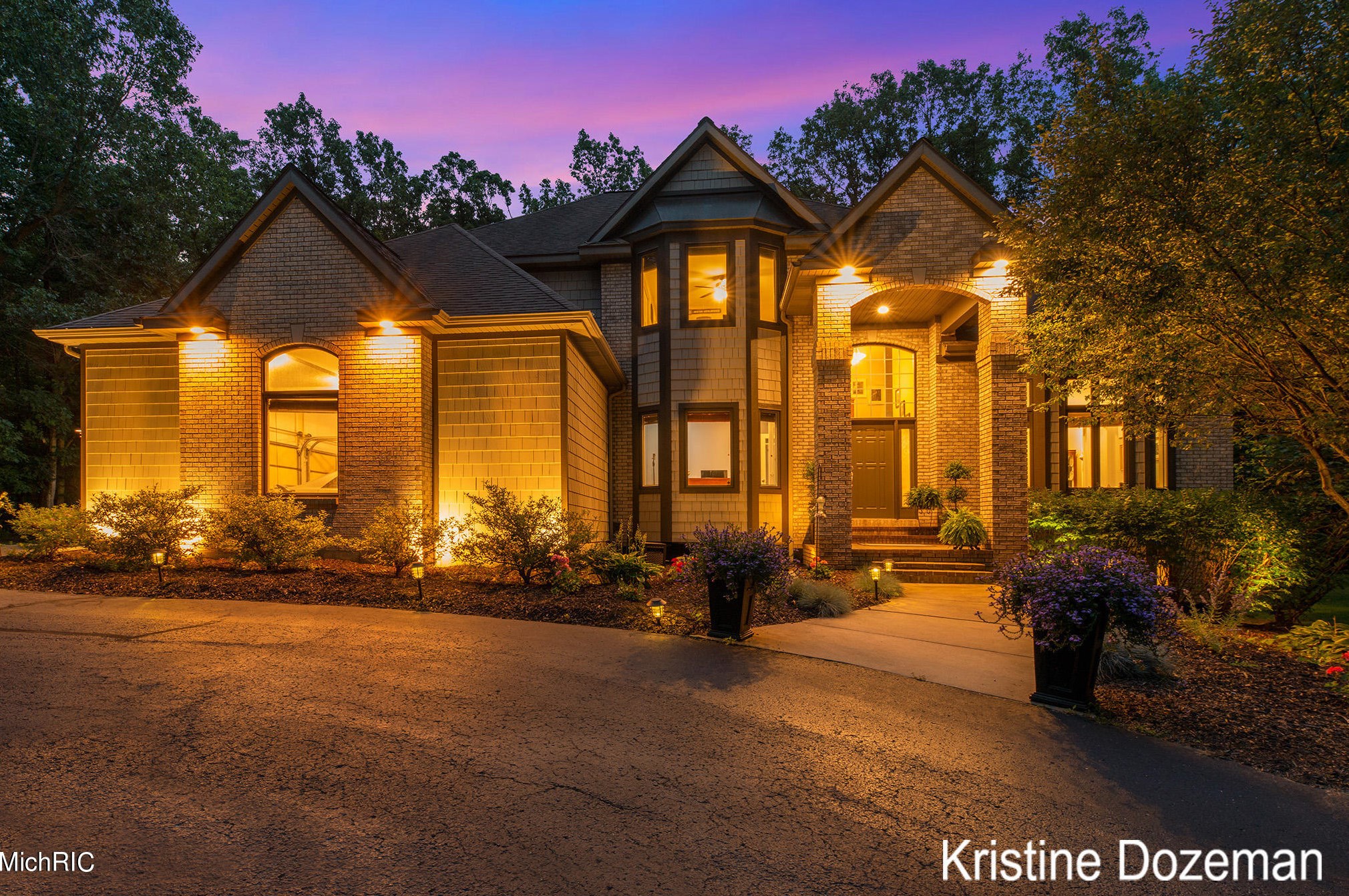 3081 Pickford Dr, Ada MI 49301-8344 exterior