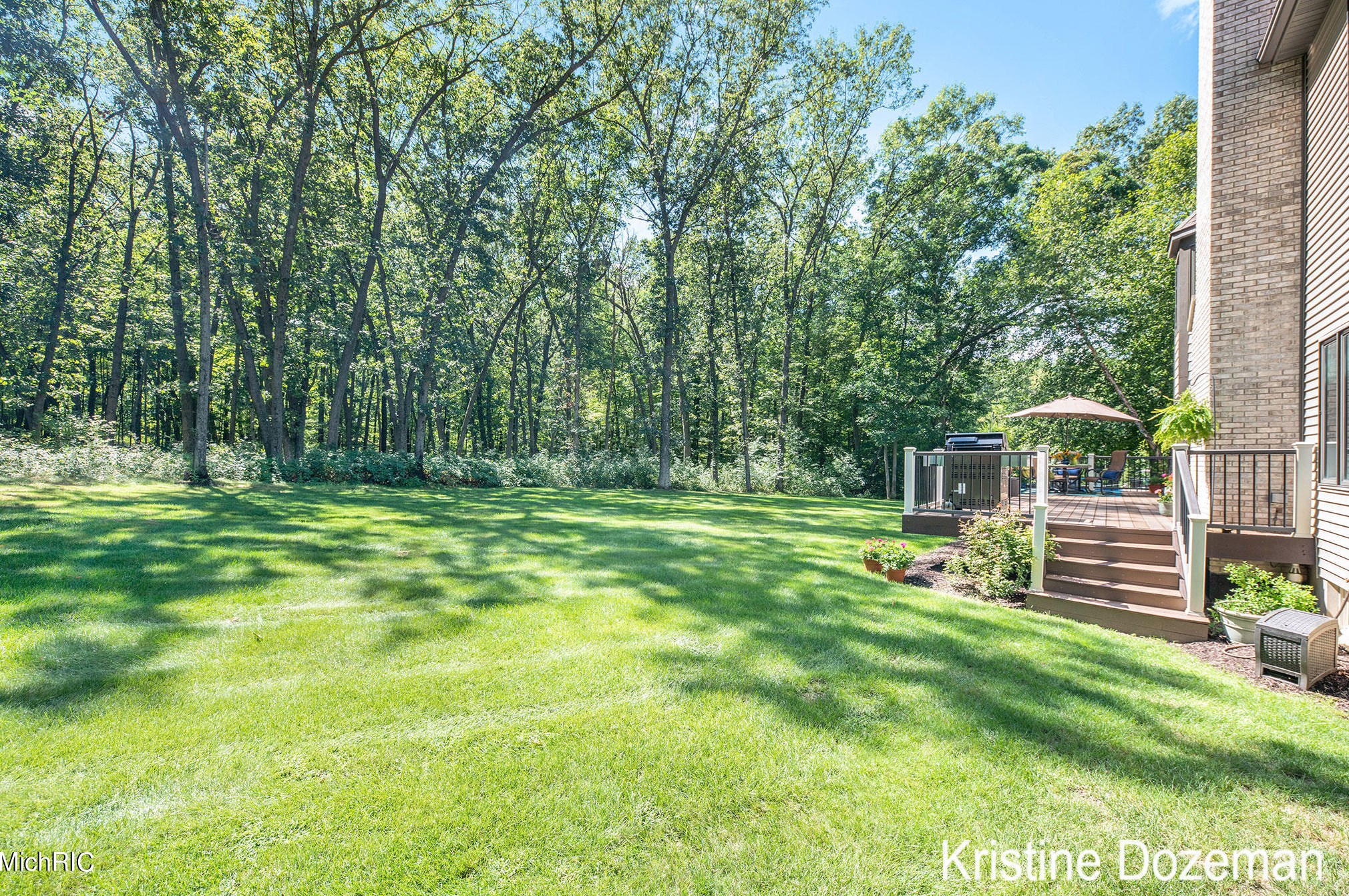 3081 Pickford Dr, Ada MI 49301-8344 exterior