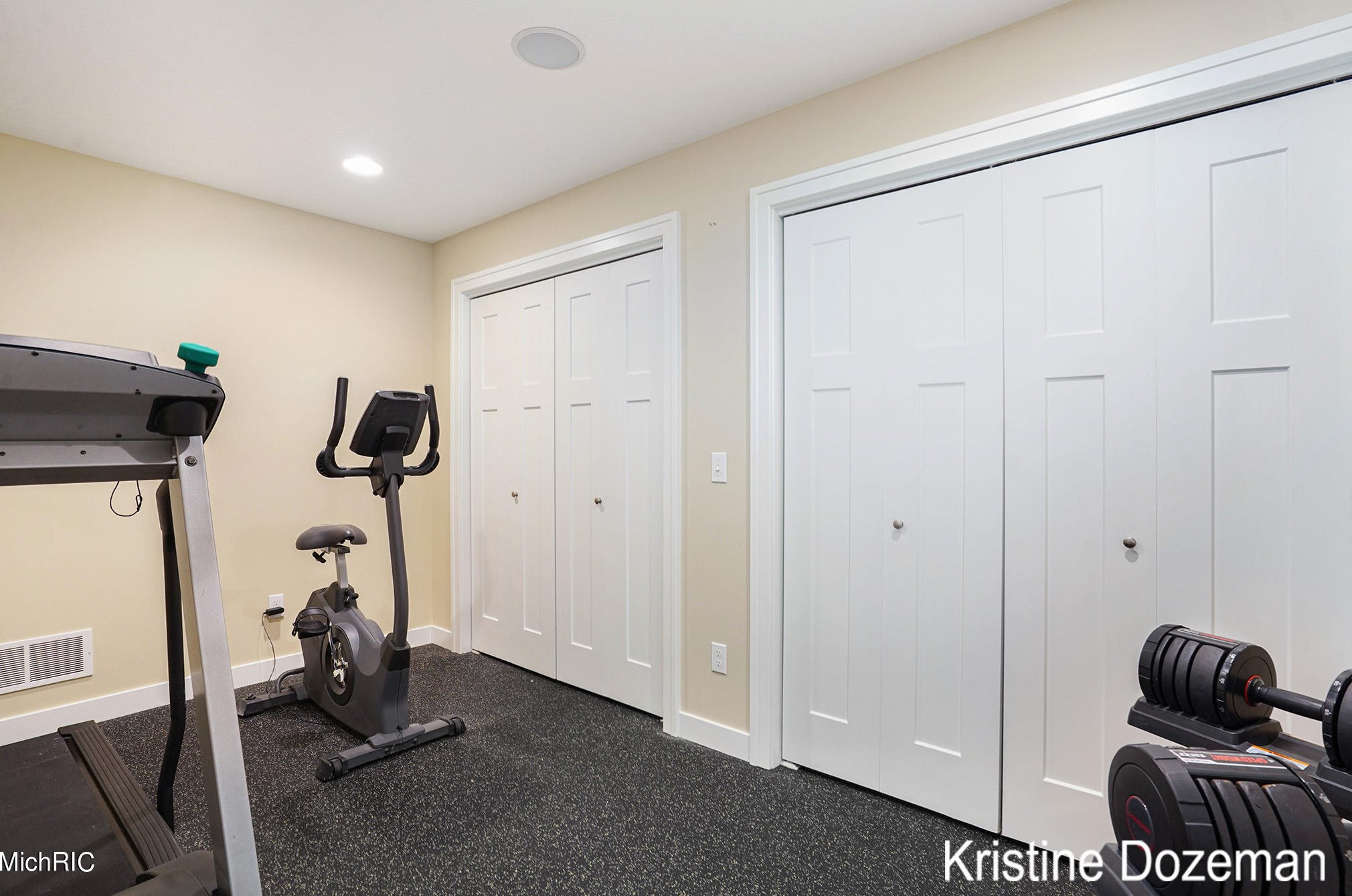 3081 Pickford Dr, Ada MI 49301-8344 exterior