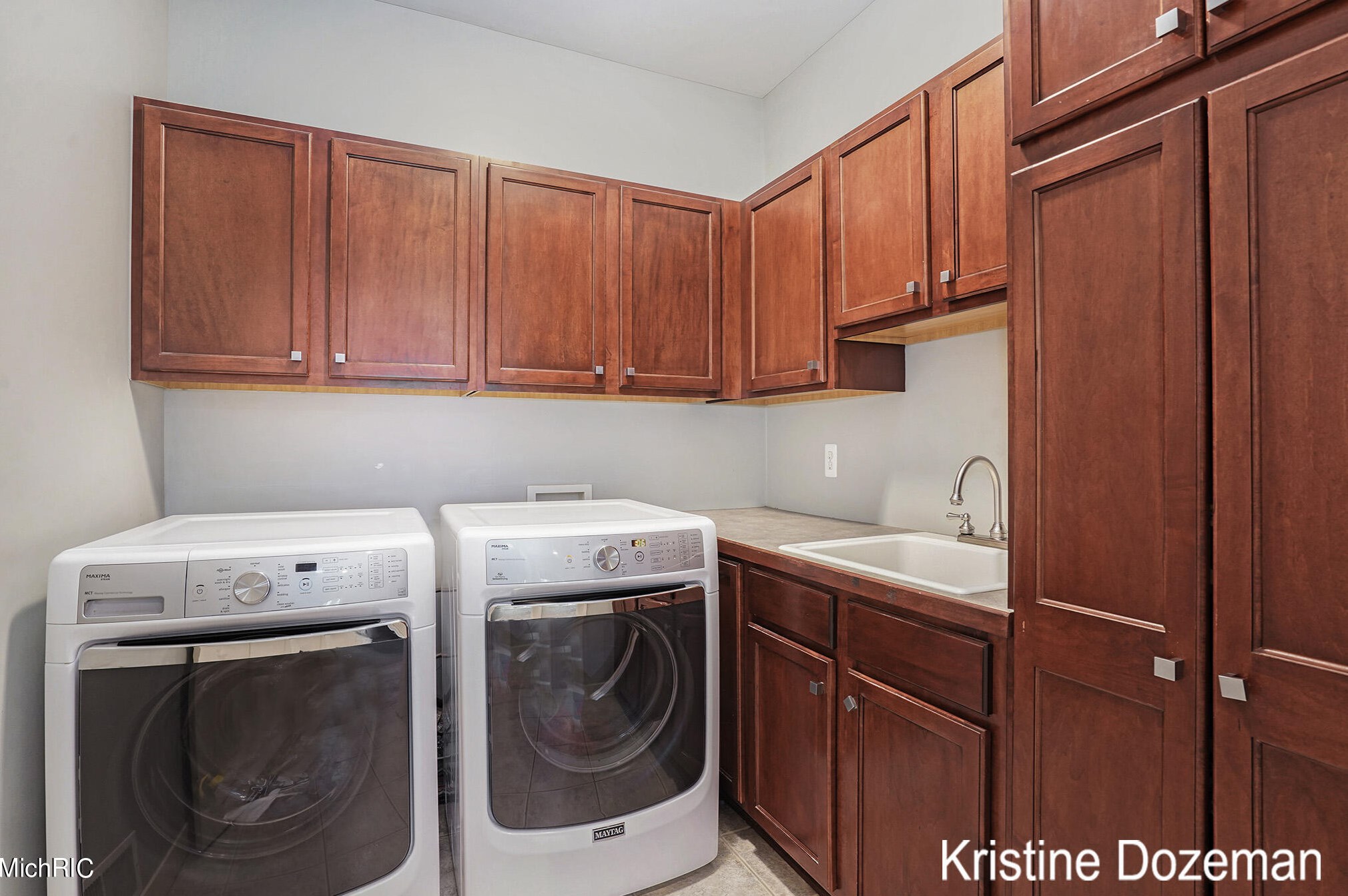 3081 Pickford Dr, Ada MI 49301-8344 exterior