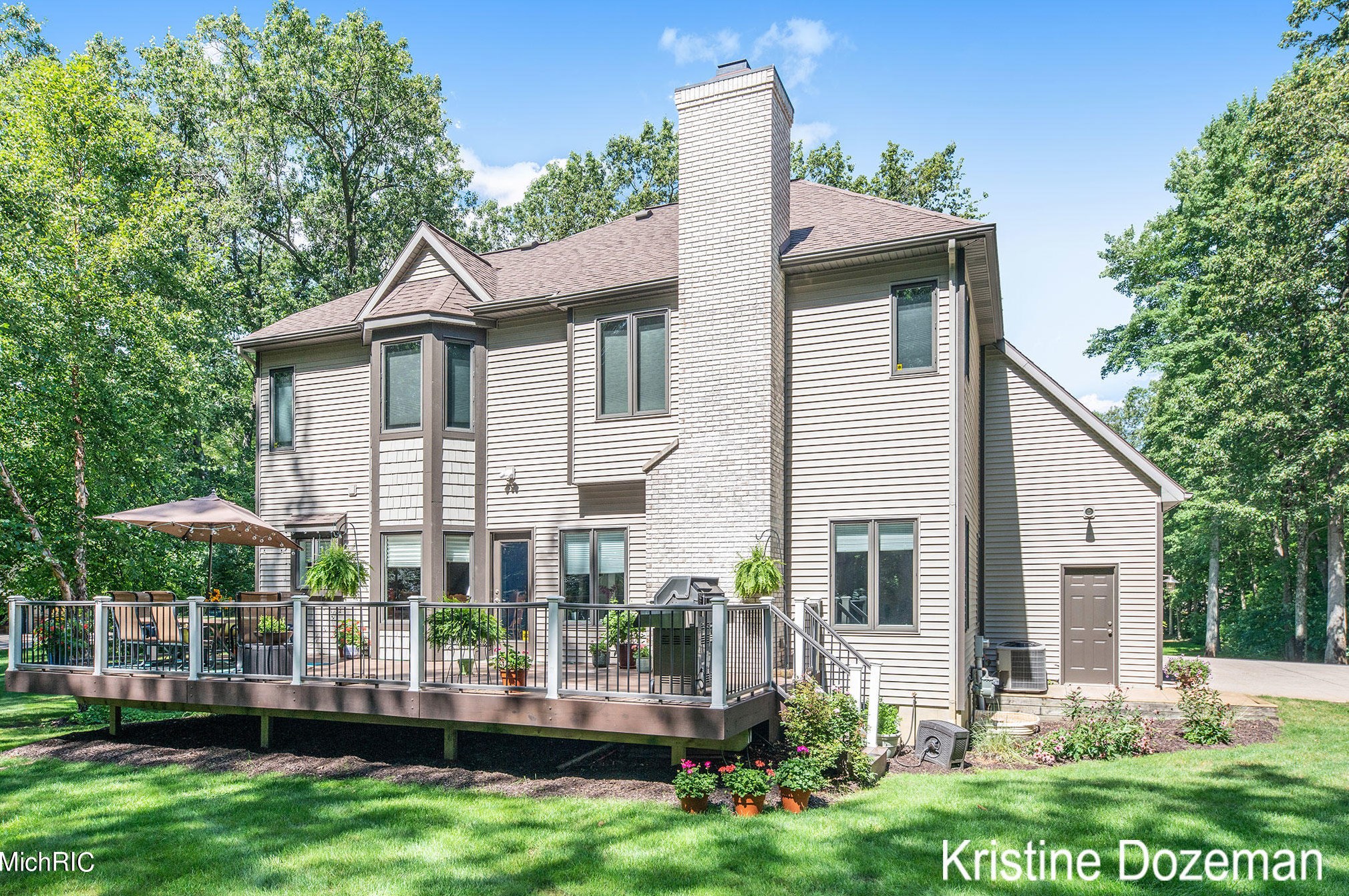 3081 Pickford Dr, Ada MI 49301-8344 exterior