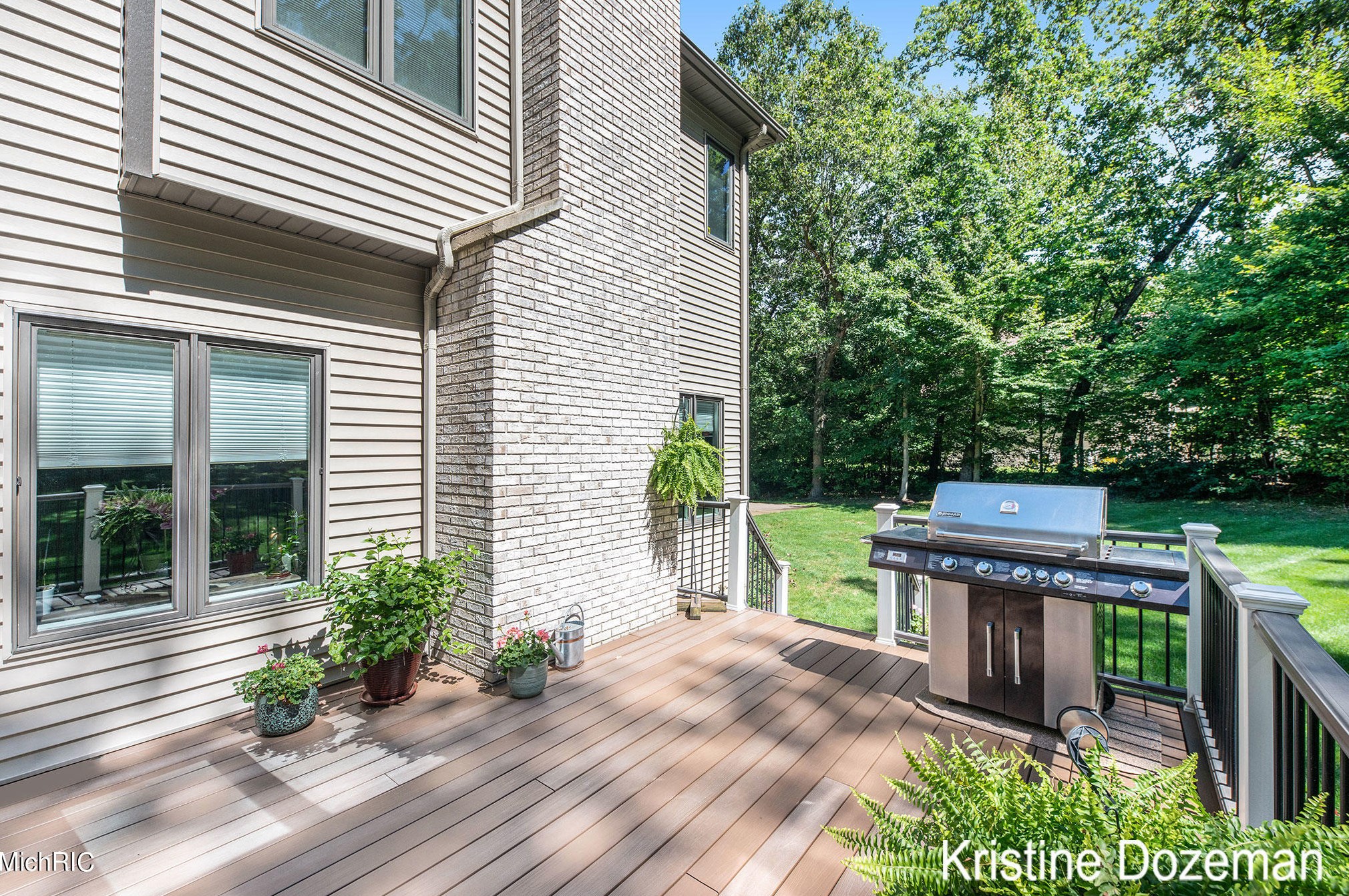 3081 Pickford Dr, Ada MI 49301-8344 exterior