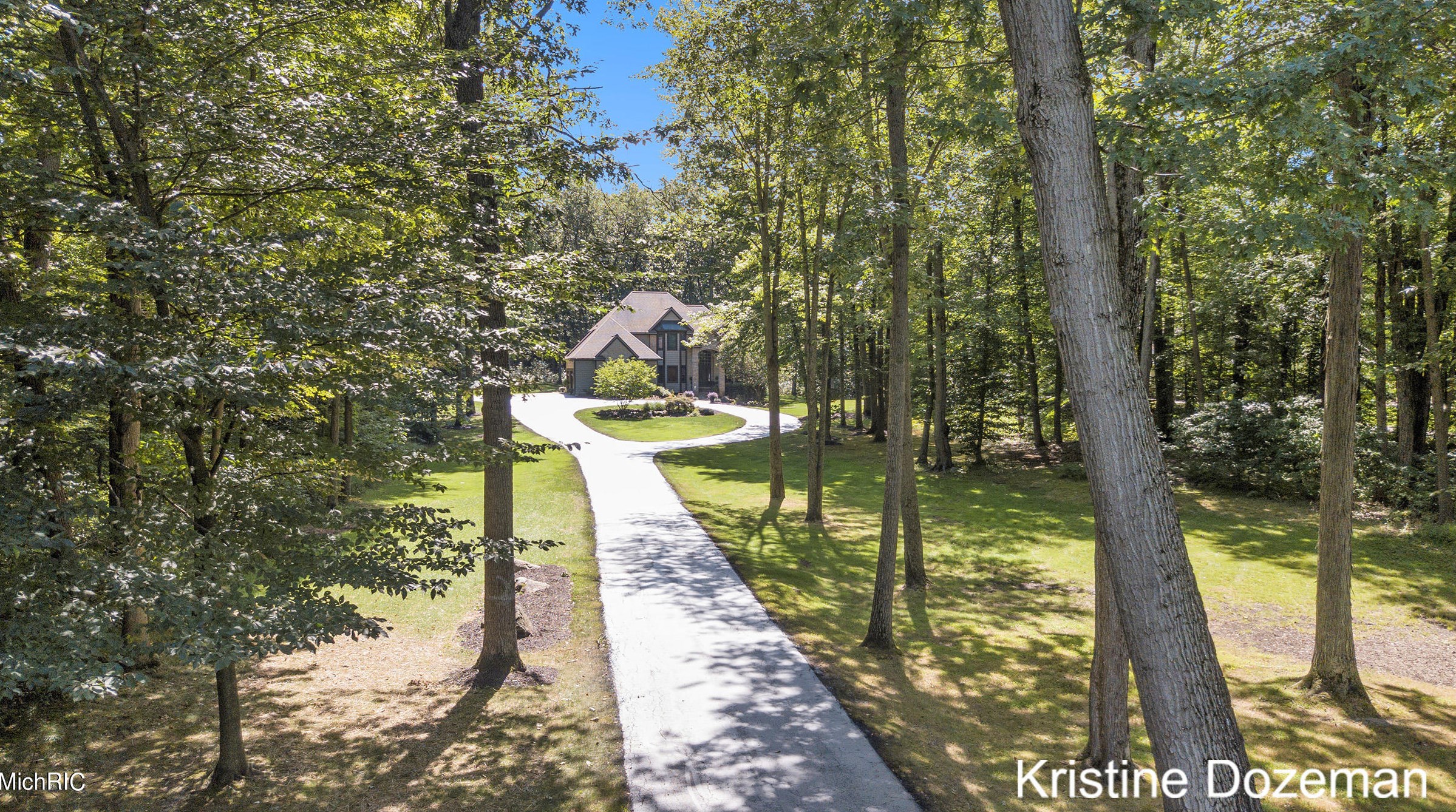 3081 Pickford Dr, Ada MI 49301-8344 exterior