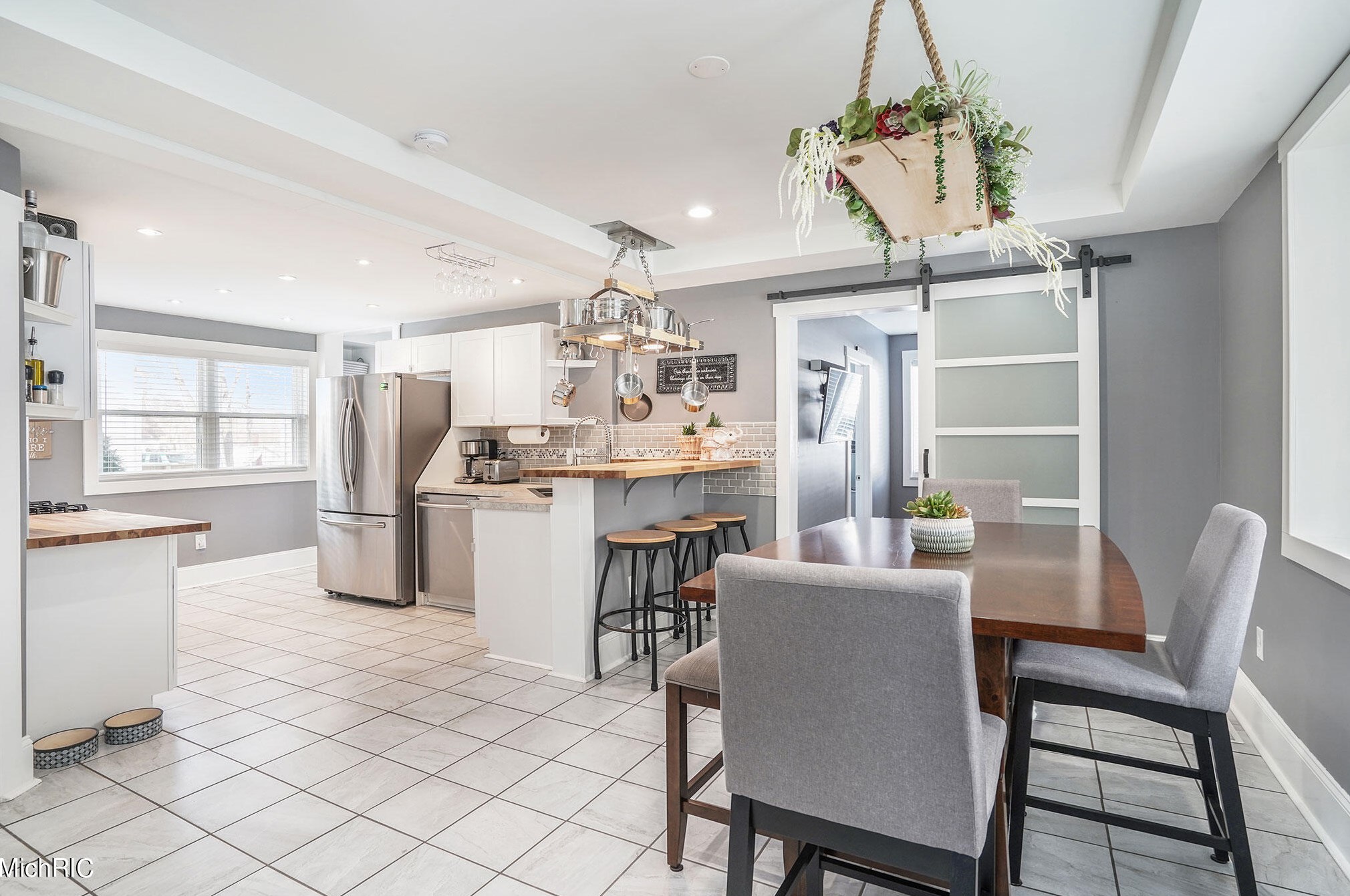 1234 Prospect Ave, Grand Rapids MI 49507-1704 exterior