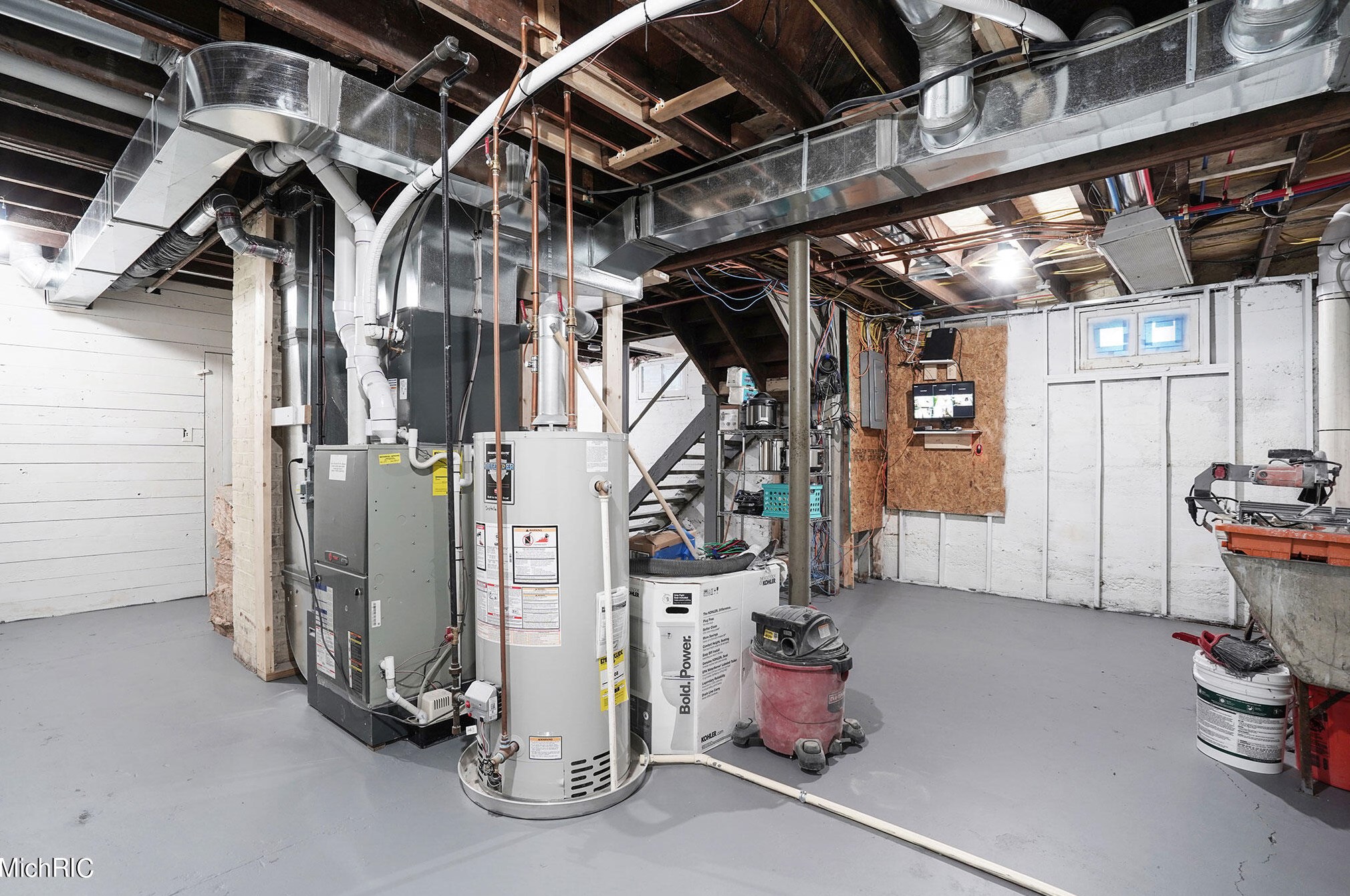 1234 Prospect Ave, Grand Rapids MI 49507-1704 exterior