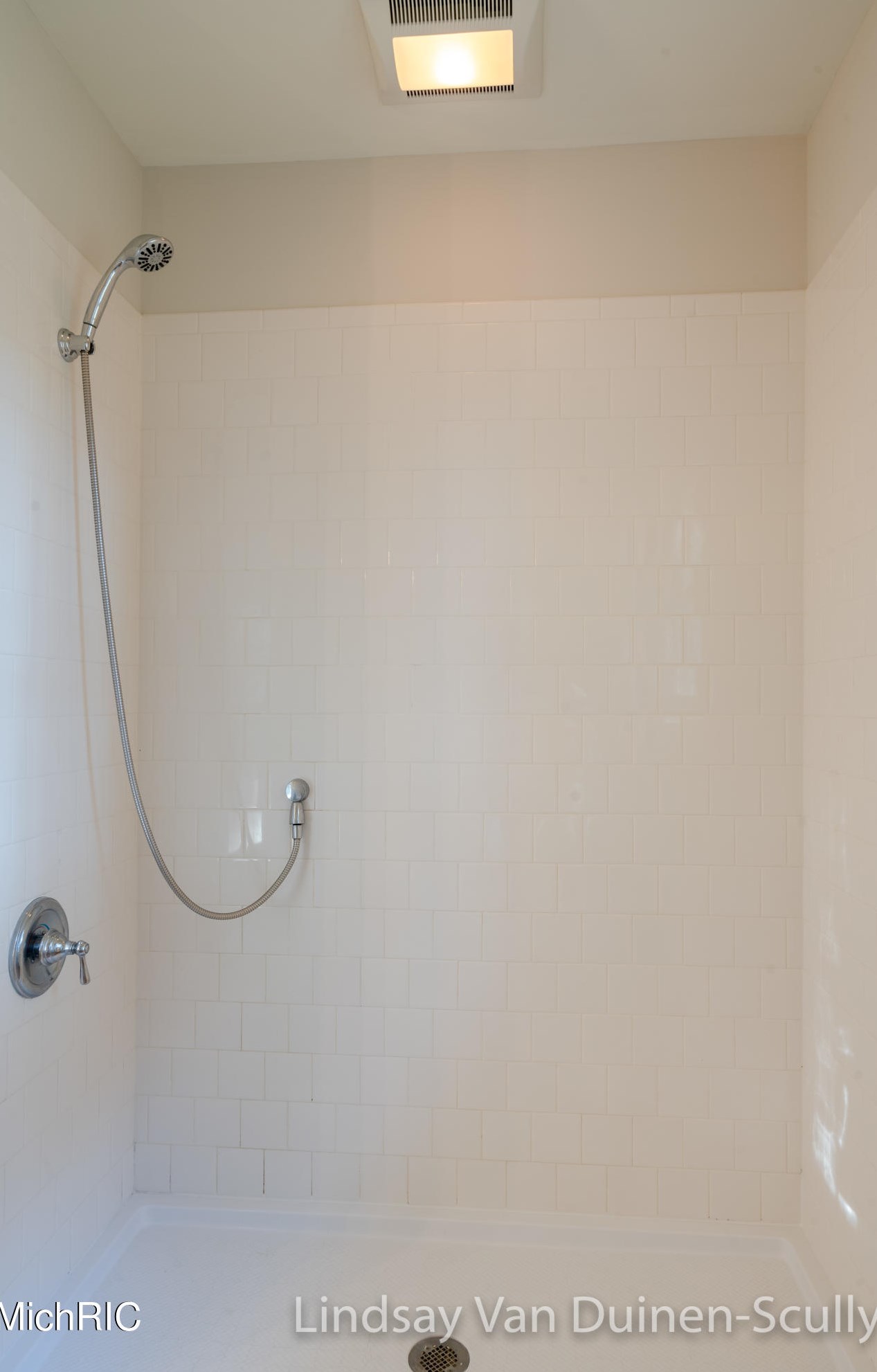 4638 Terry Dr, Grand Rapids MI 49512-5321 exterior