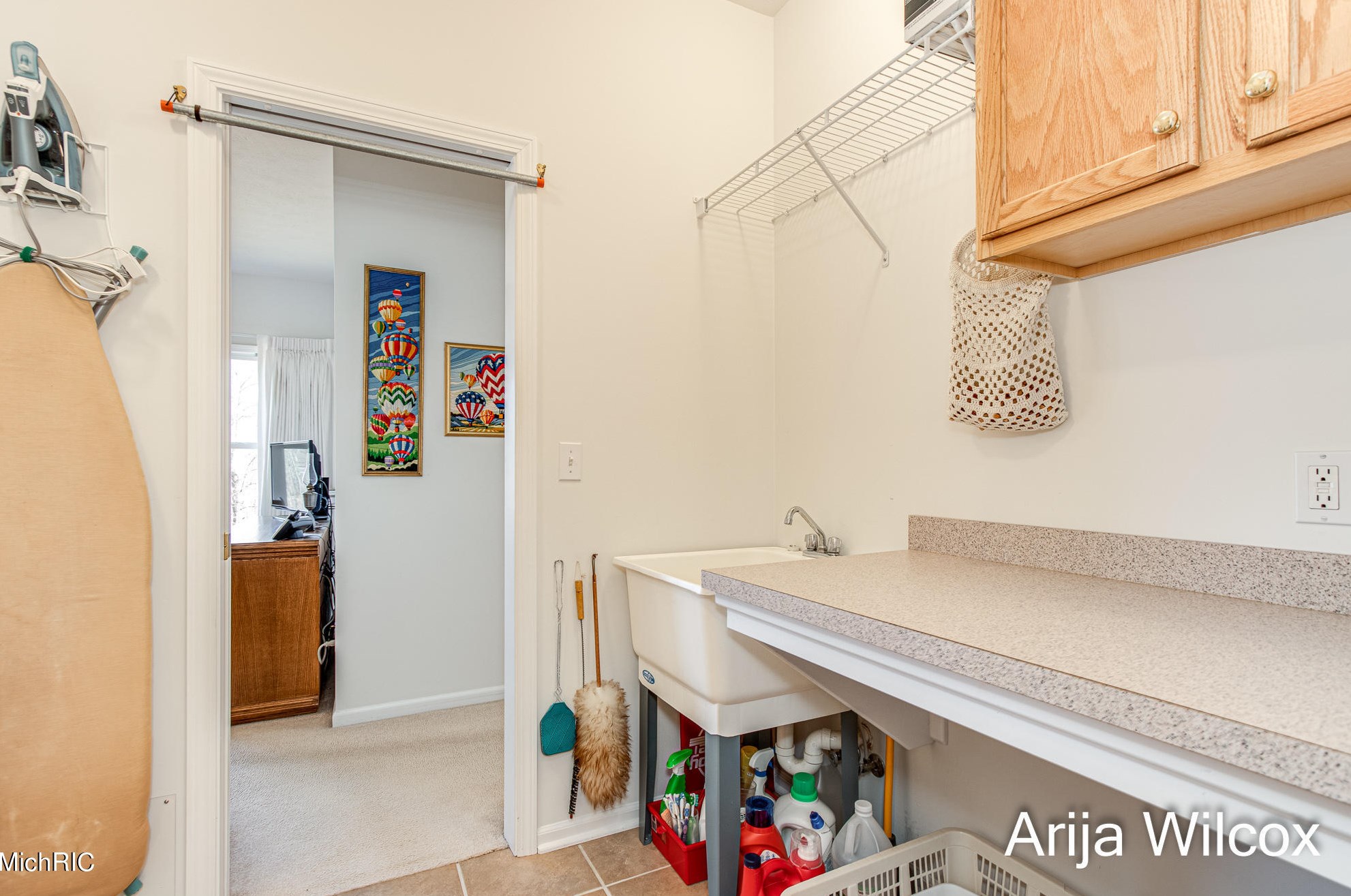 1289 Dogwood Mdw Dr, Ada MI 49301-9436 exterior