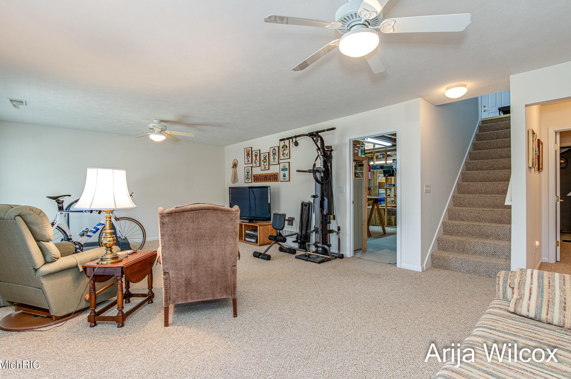 1289 Dogwood Mdw Dr, Ada MI 49301-9436 exterior