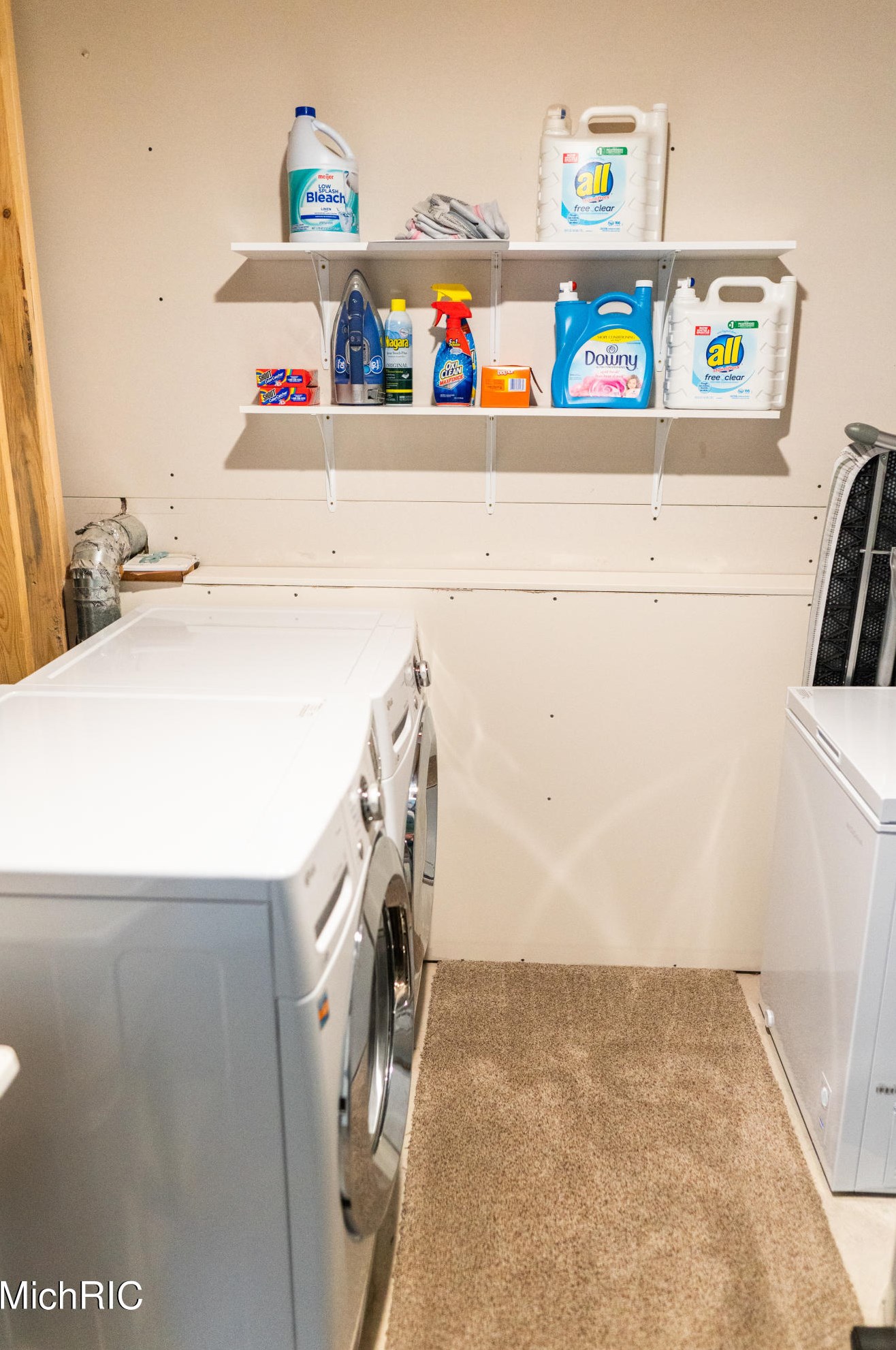 1231 Bradford St, Grand Rapids MI  49503-1313 exterior