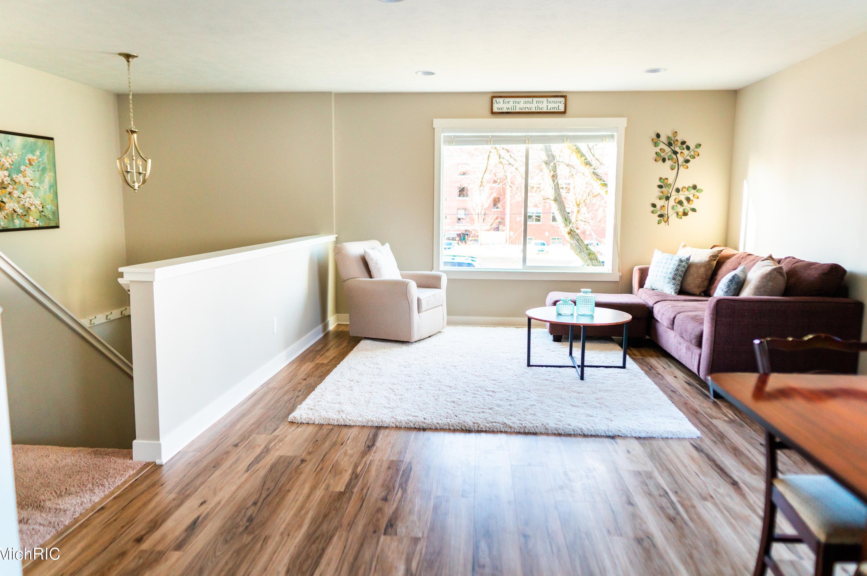 1231 Bradford St, Grand Rapids MI  49503-1313 exterior