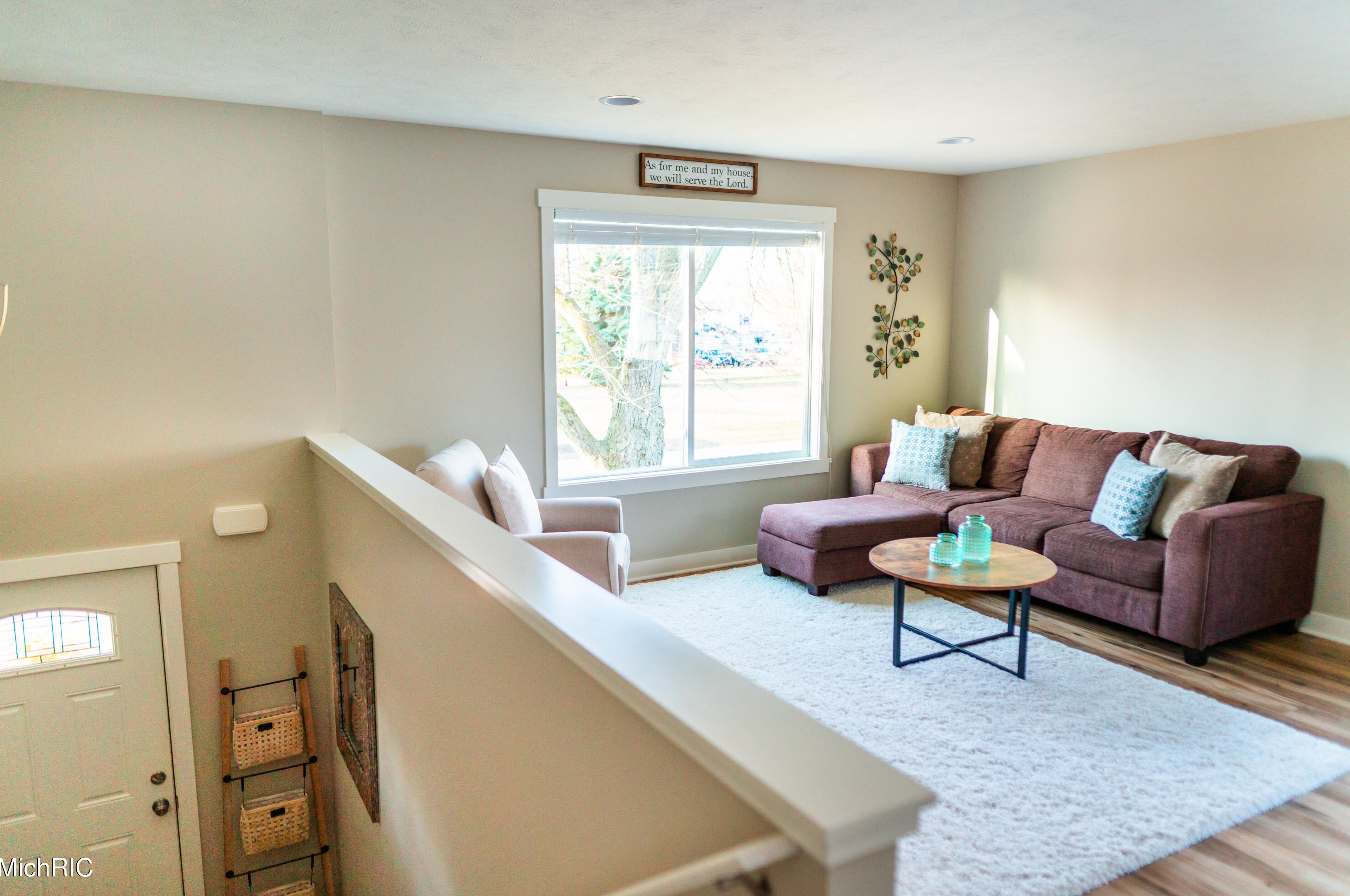 1231 Bradford St, Grand Rapids MI  49503-1313 exterior