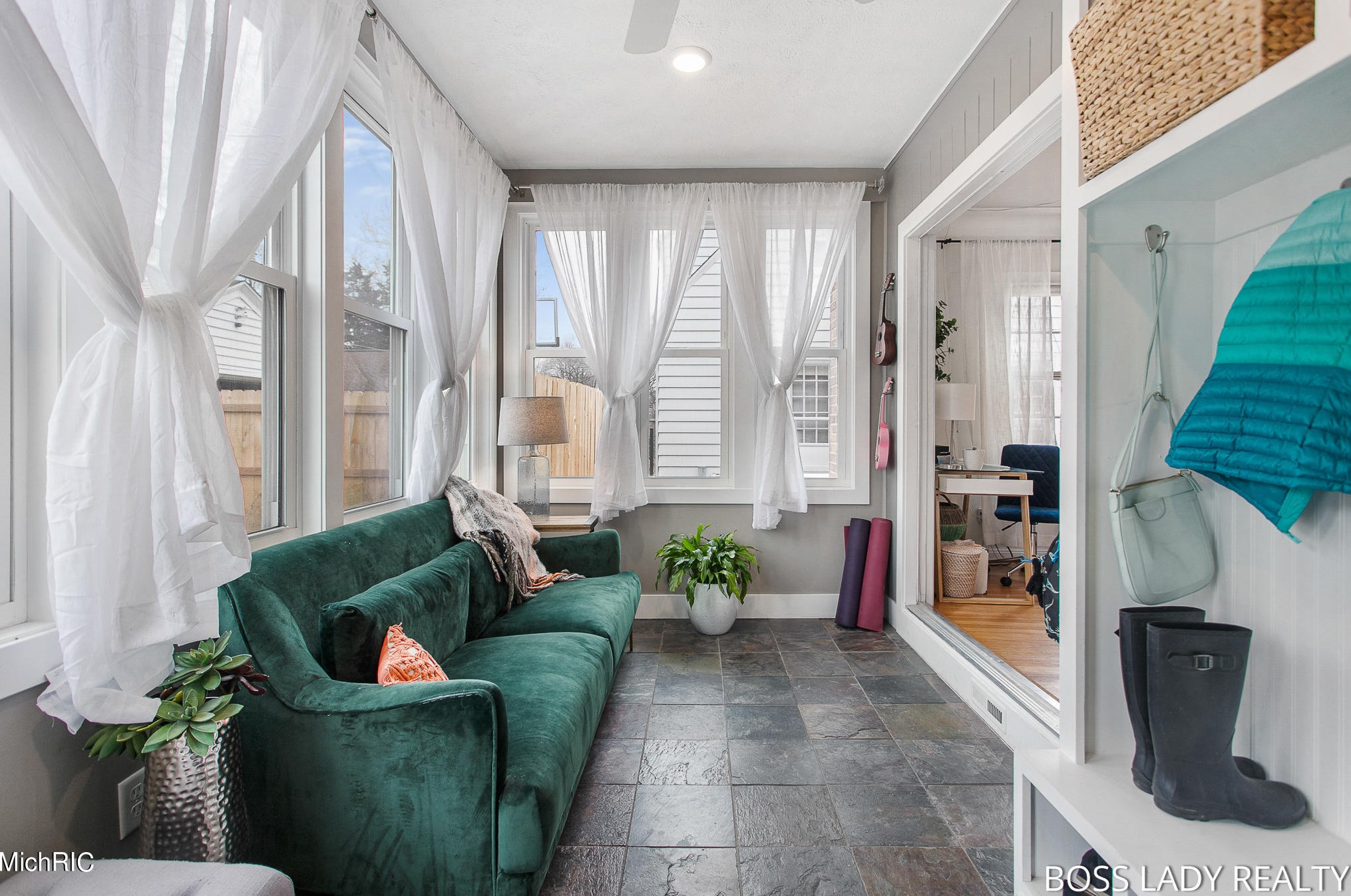 645 Hoyt St, Grand Rapids MI  49507-3213 exterior