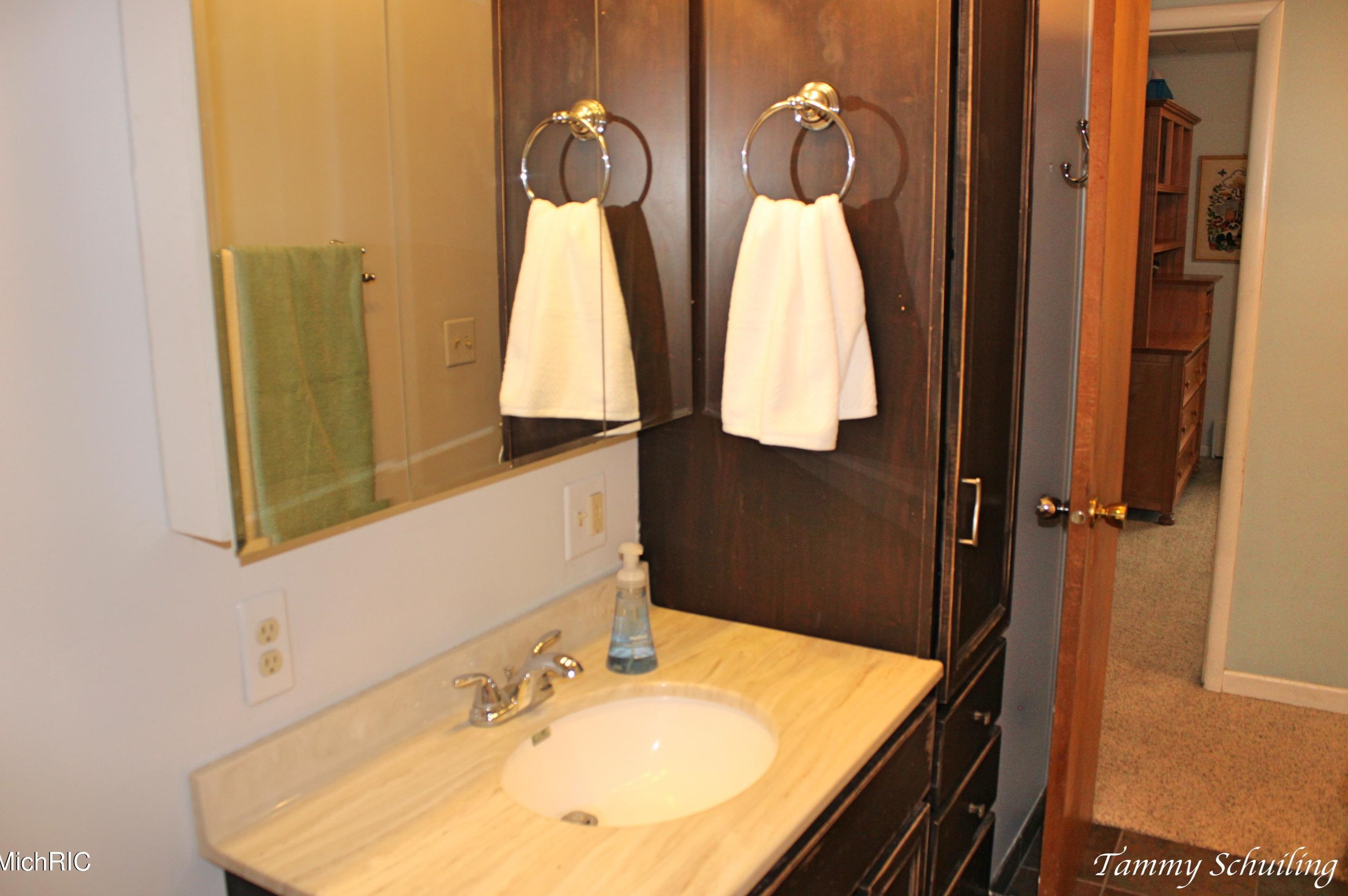 319 Doris St, Sparta MI 49345-1005 exterior