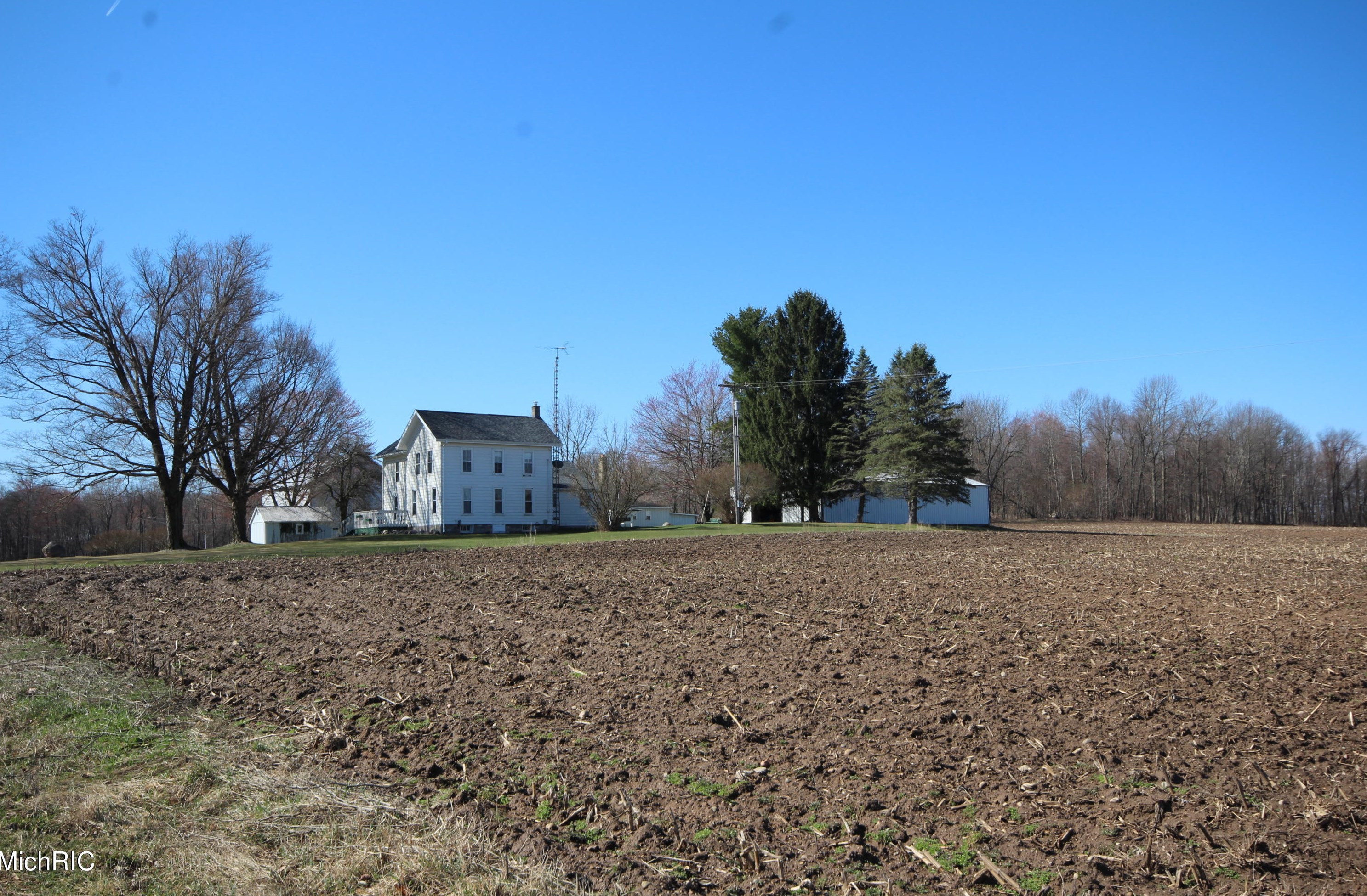 10778 48th St, Fulton MI  49052-9757 exterior