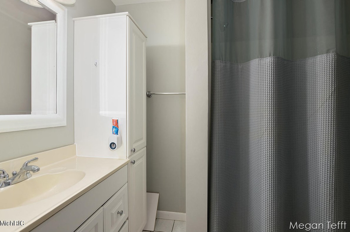 2035 Coit Ave, Grand Rapids MI 49505-6217 exterior