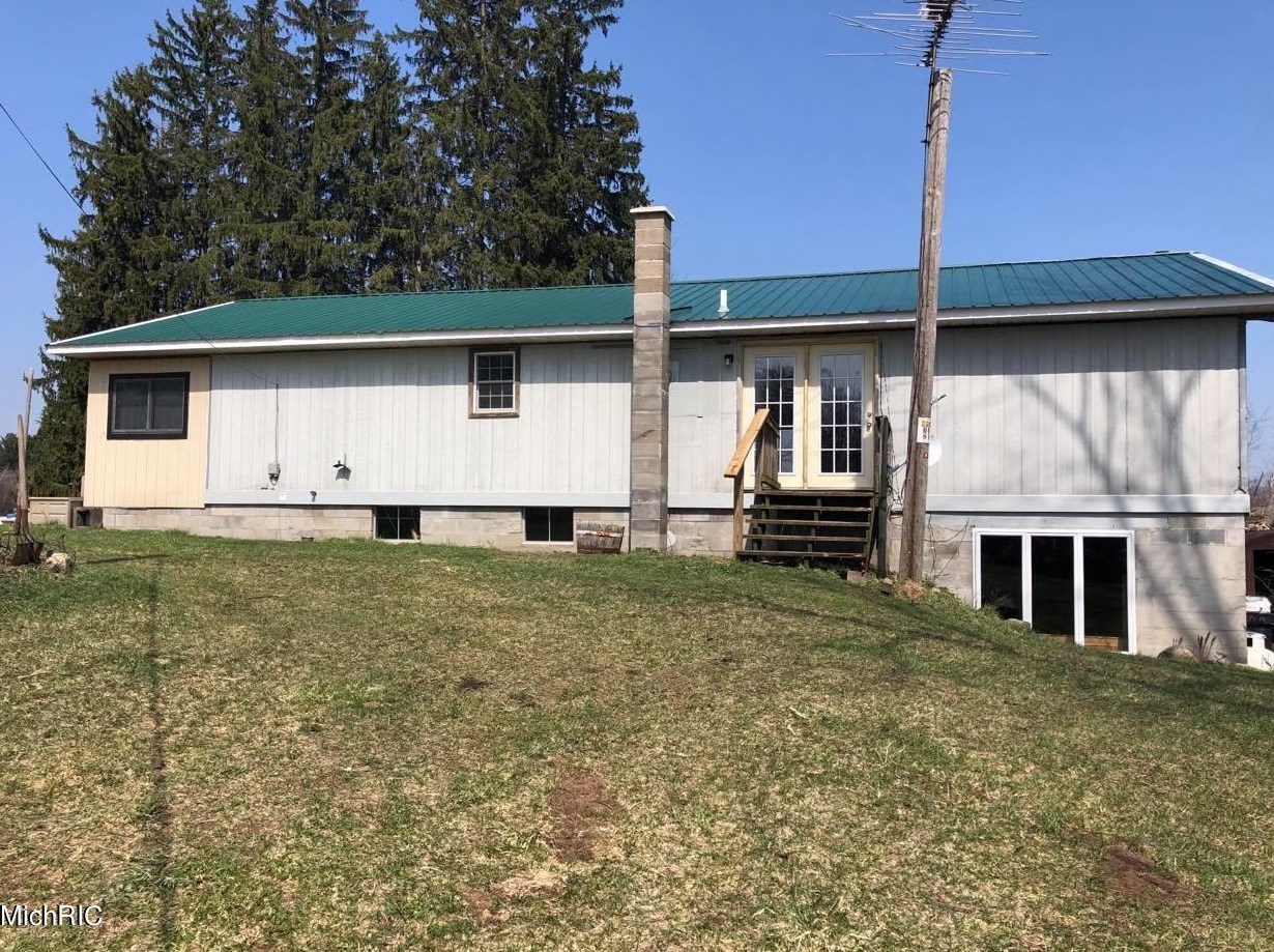 5918 E Van Buren Rd, Walkerville, MI 49459